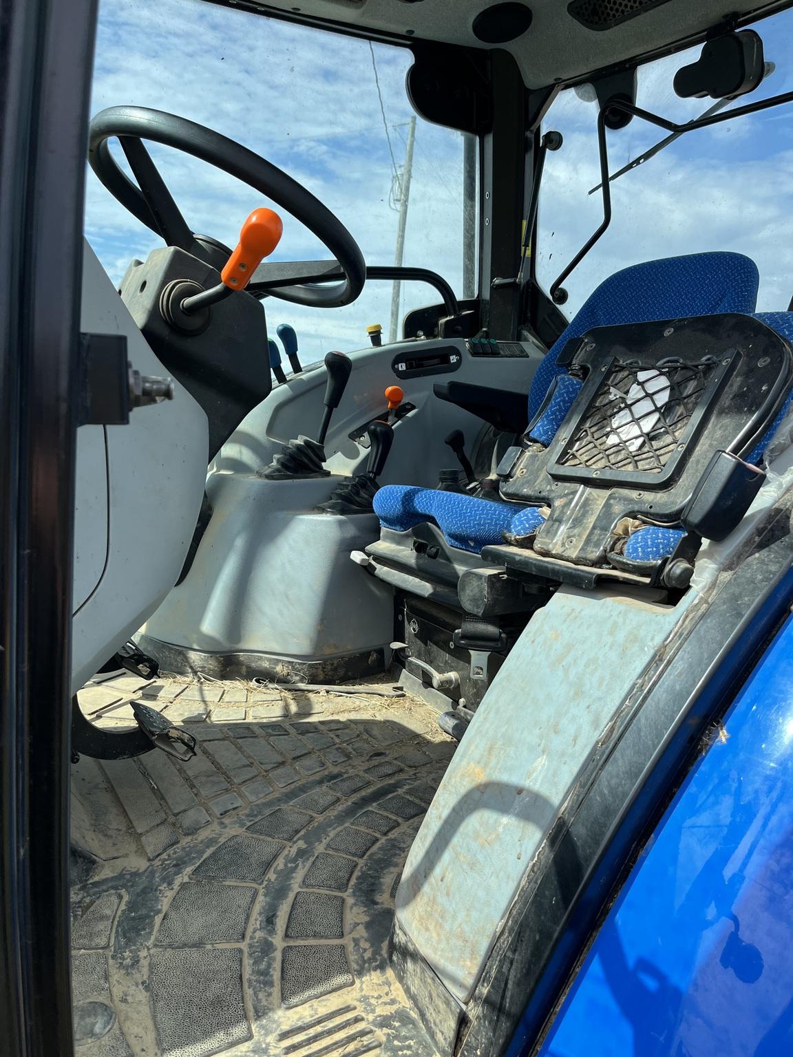 2022 New Holland Workmaster 120