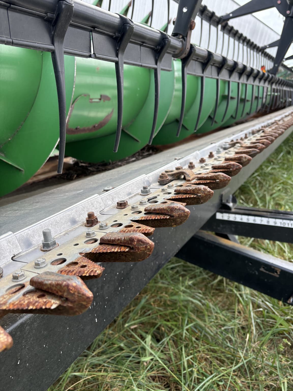 2010 John Deere 635F Image