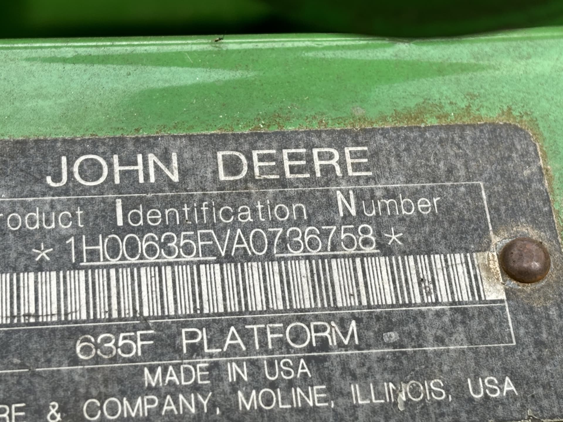 2010 John Deere 635F Image