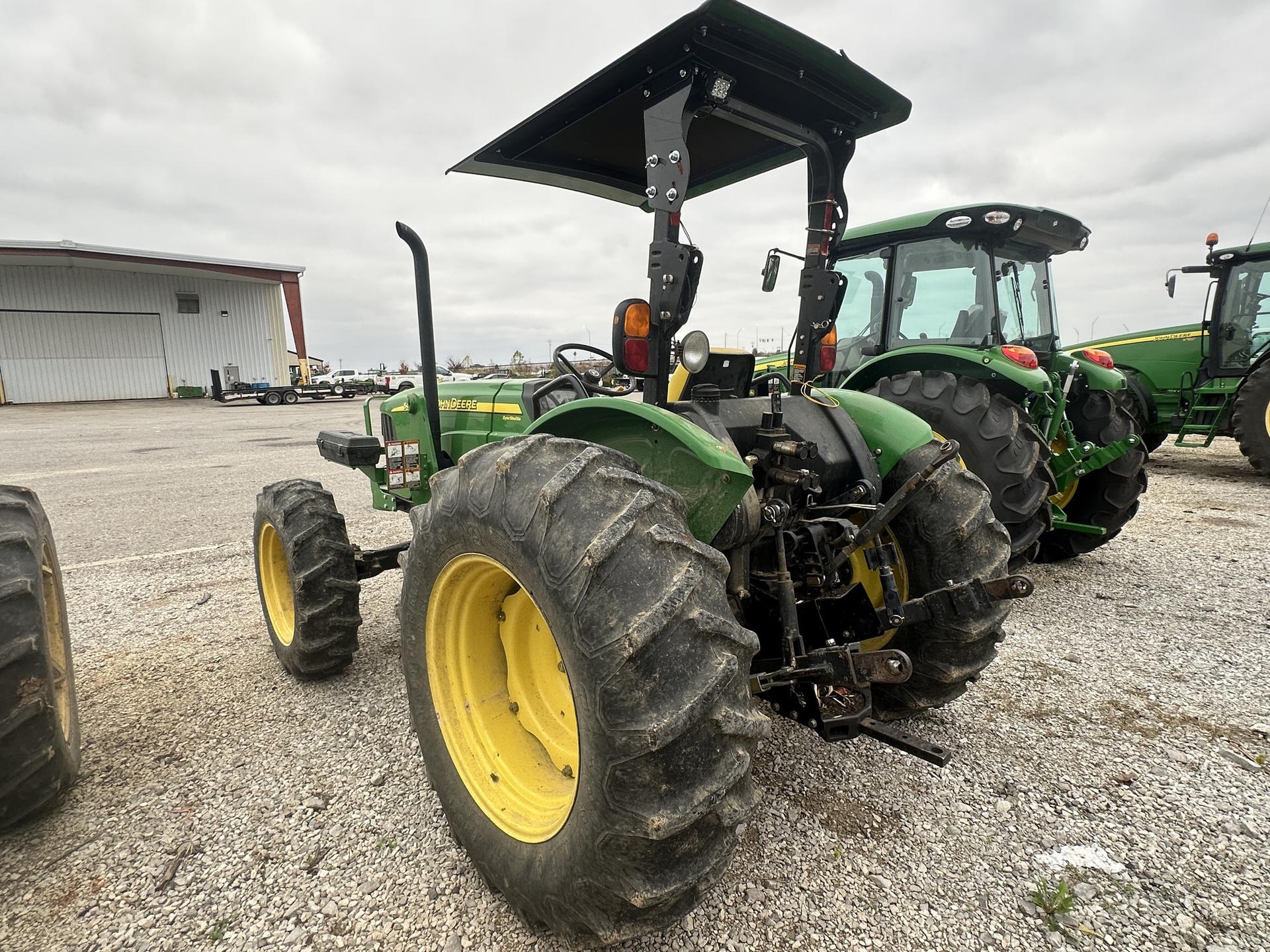 2005 John Deere 5425