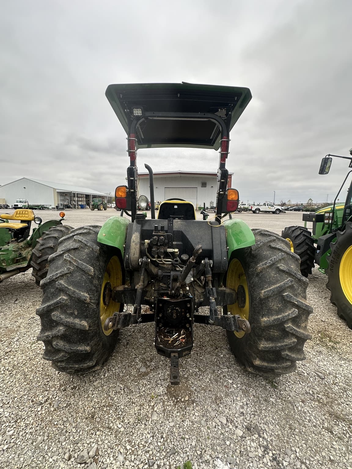 2005 John Deere 5425 Image