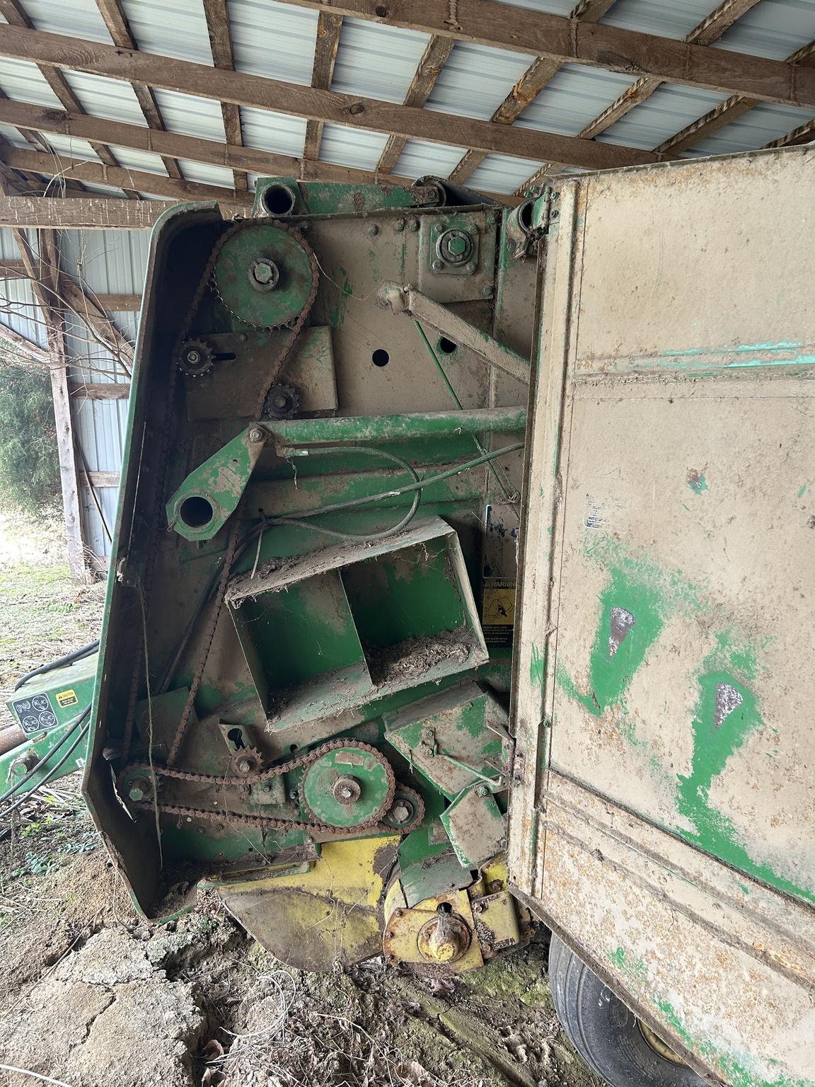 1990 John Deere 375 Image