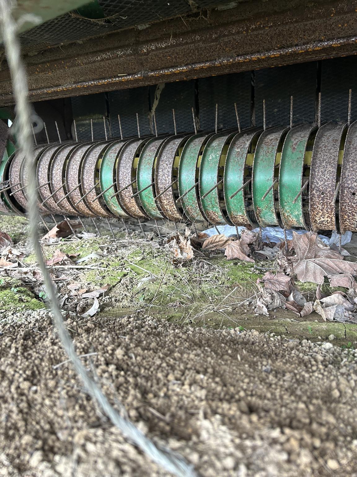 1990 John Deere 375 Image