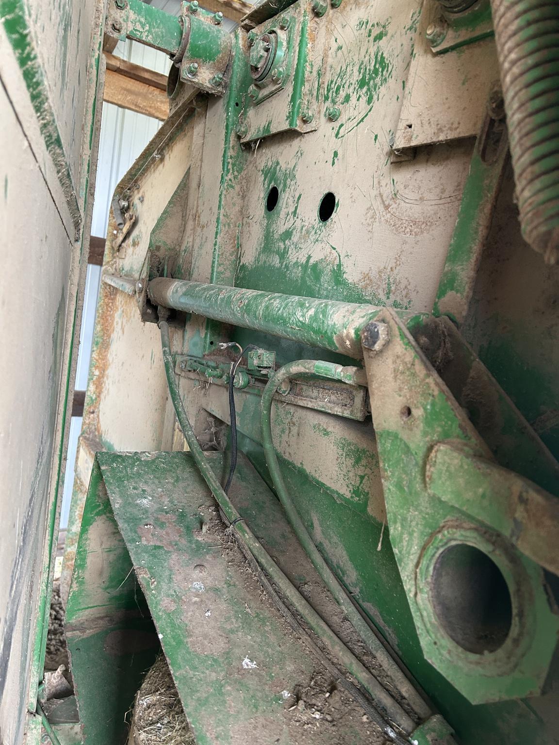 1990 John Deere 375 Image