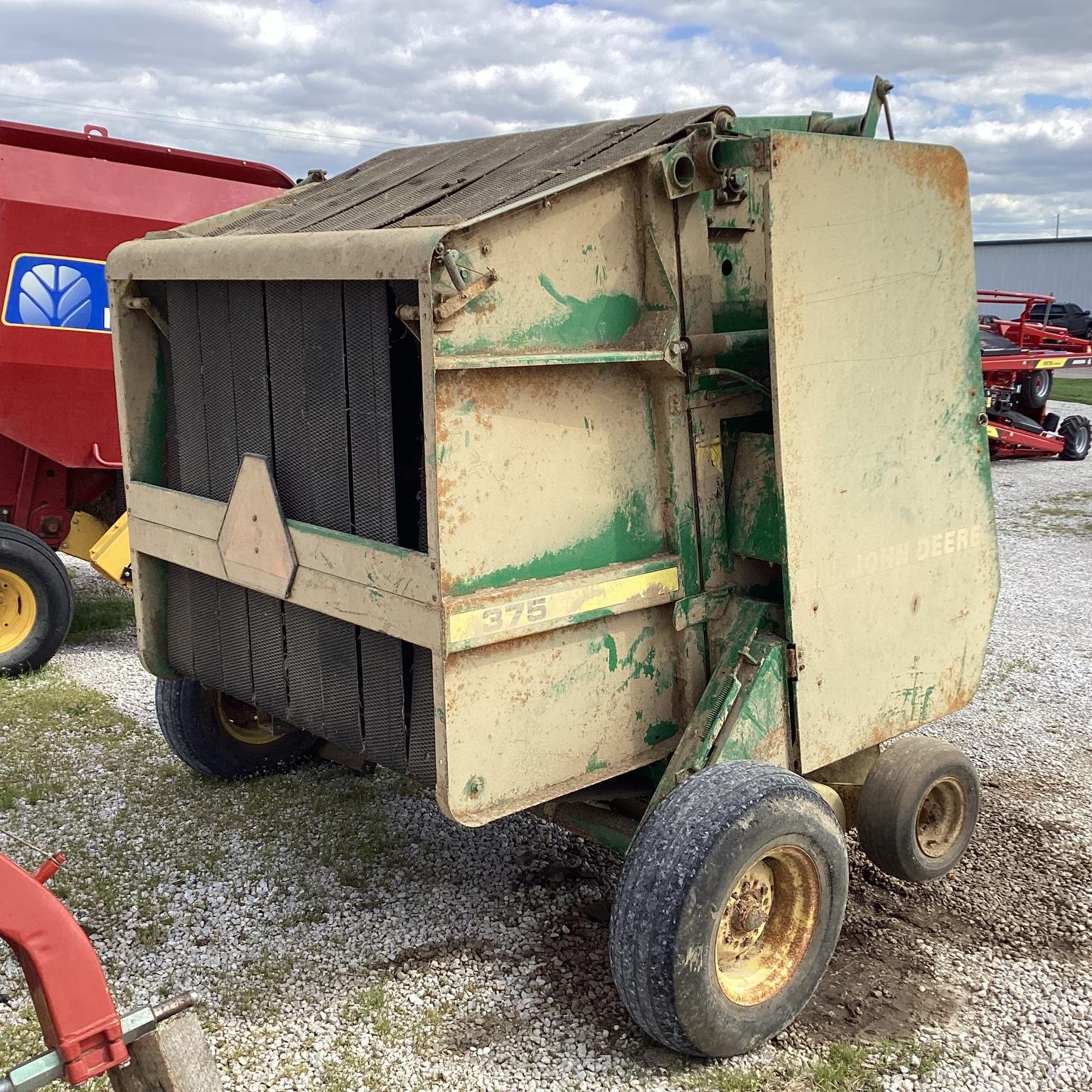 1990 John Deere 375 Image
