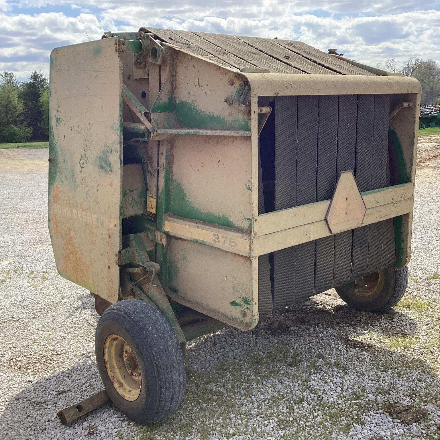 1990 John Deere 375 Image