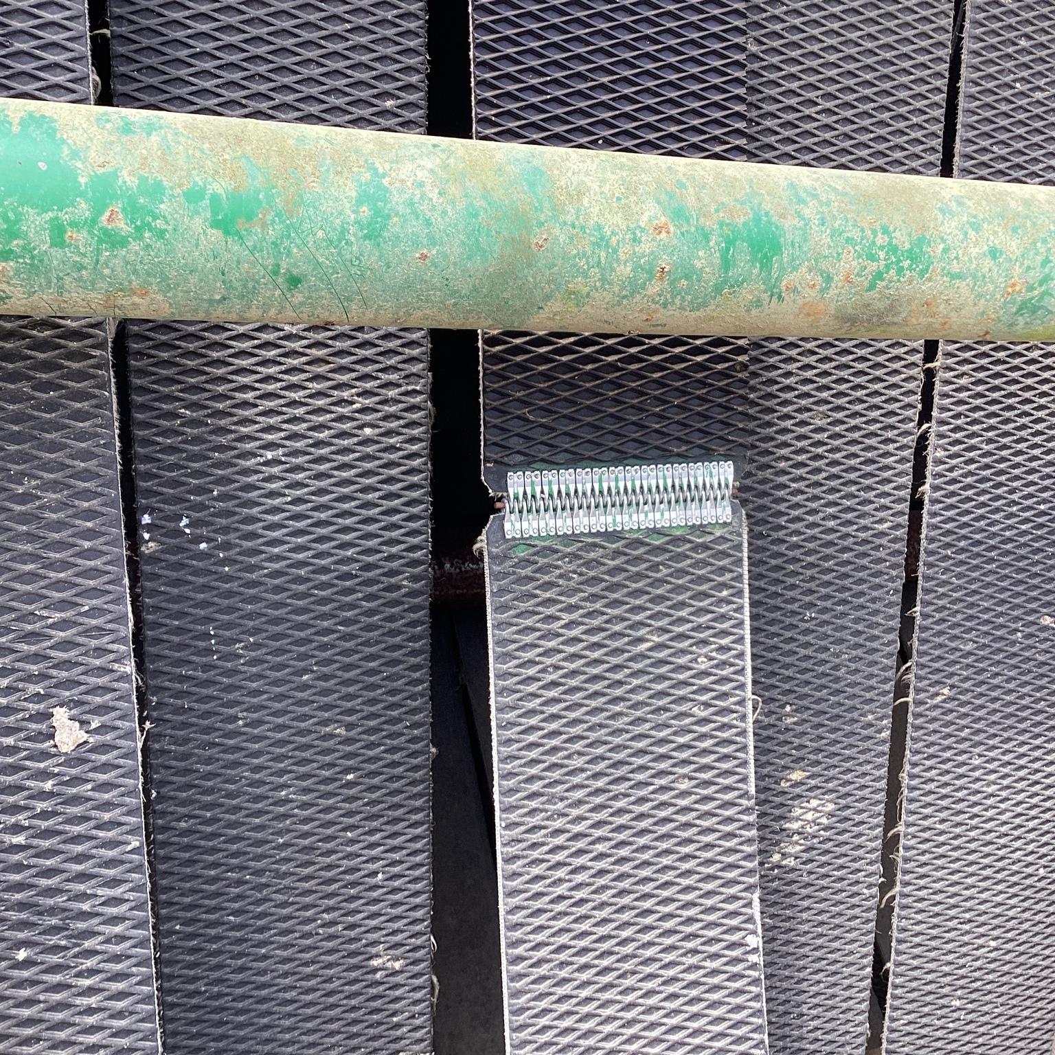 1990 John Deere 375 Image