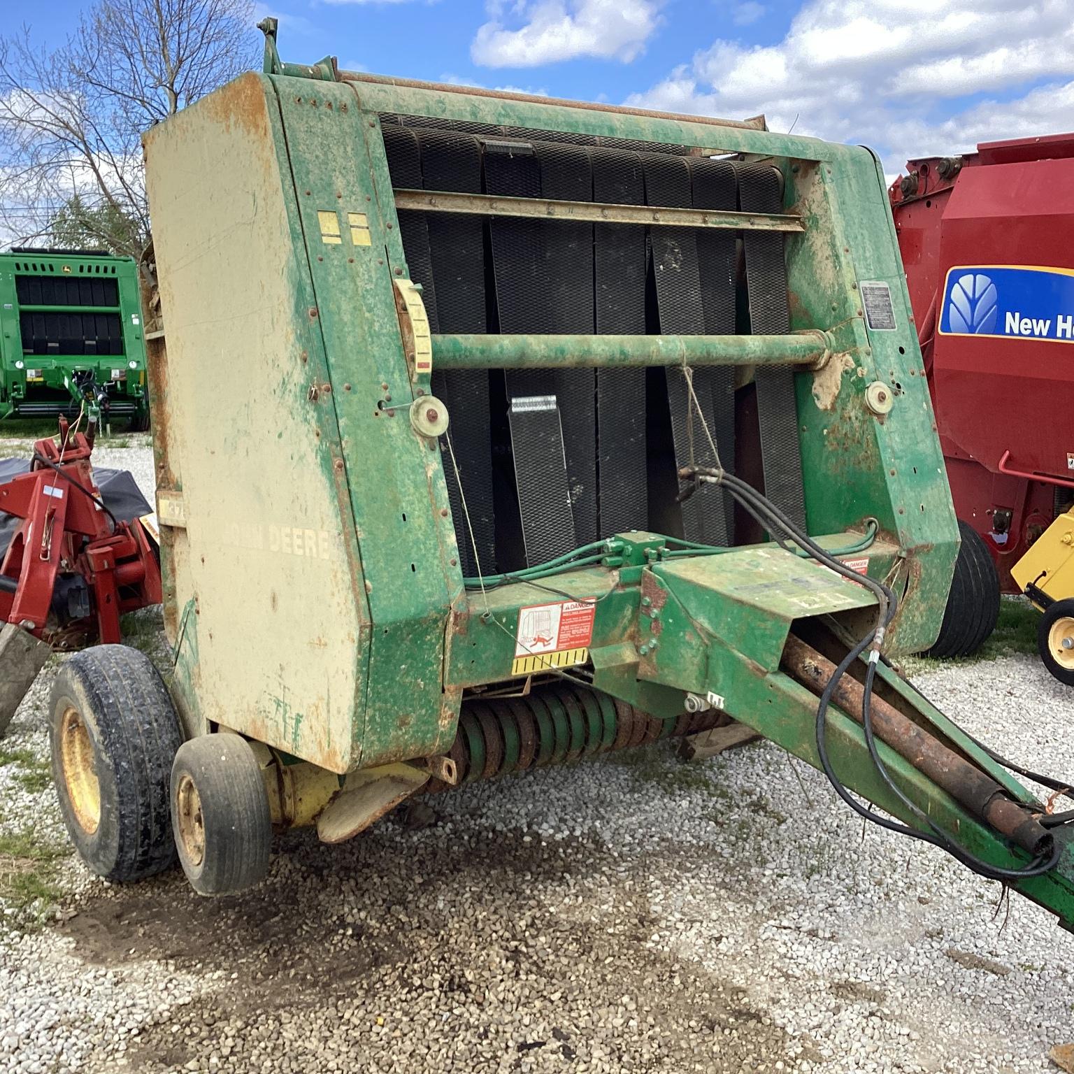 1990 John Deere 375 Image