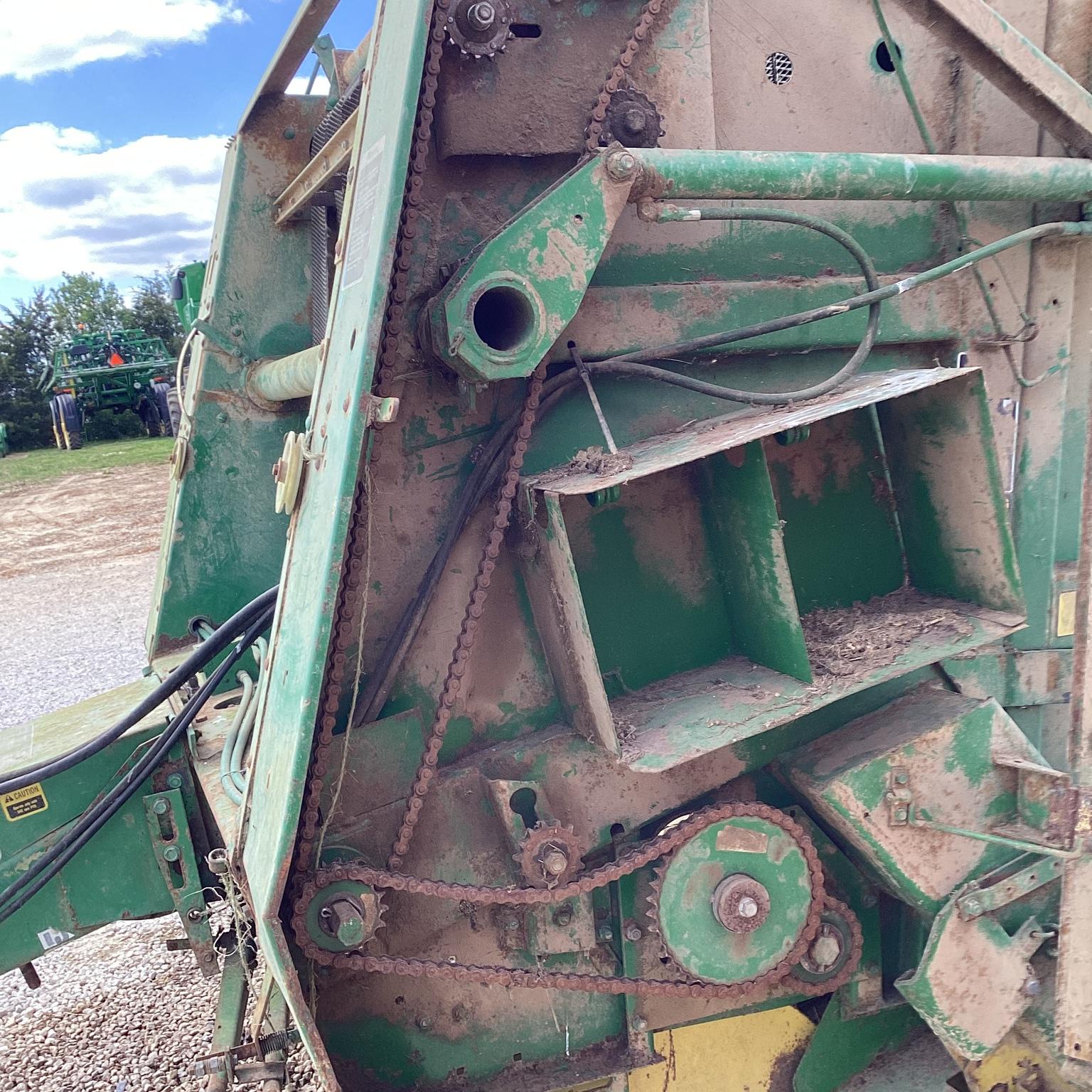 1990 John Deere 375 Image