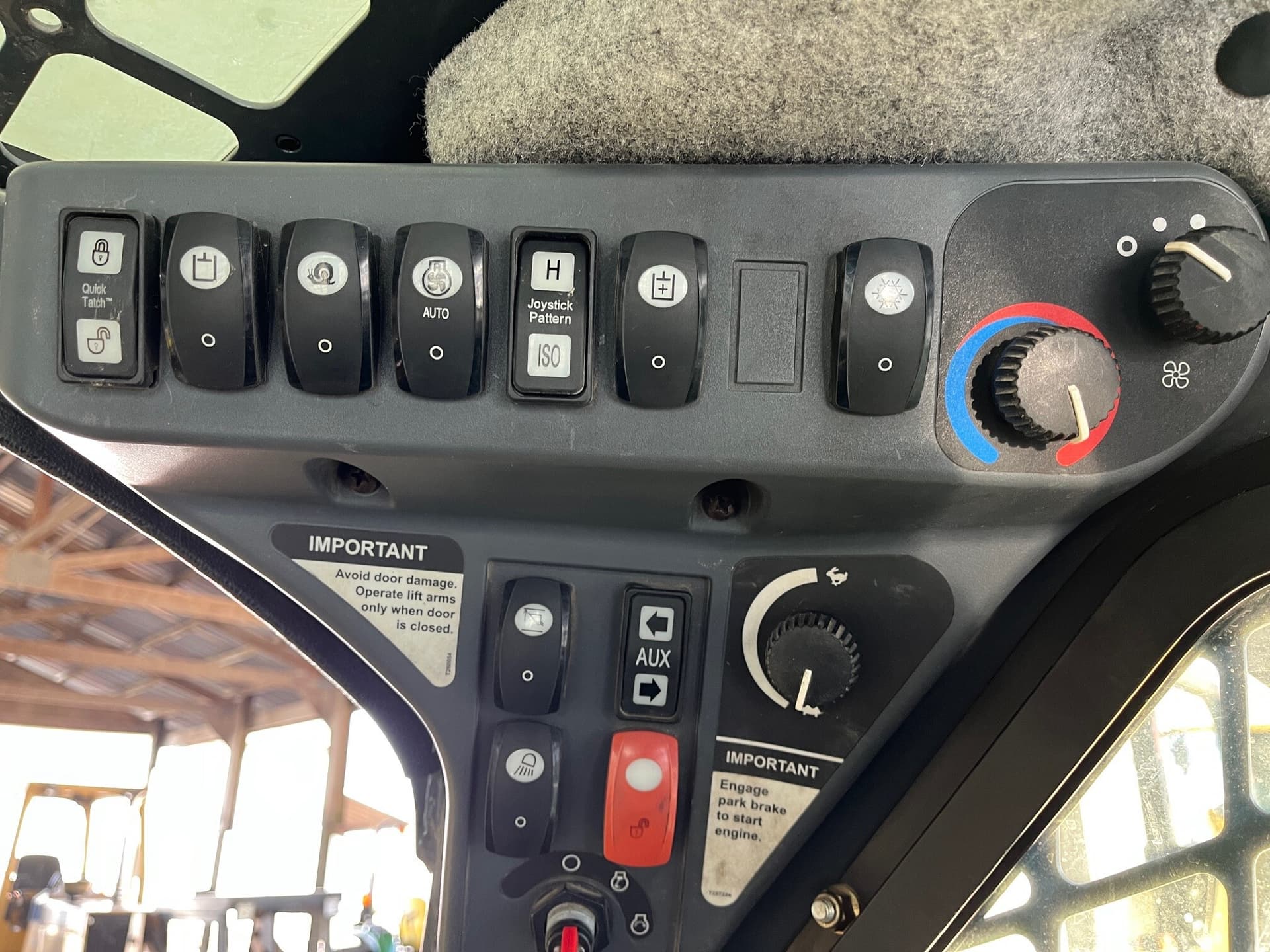 2011 John Deere 332D Image