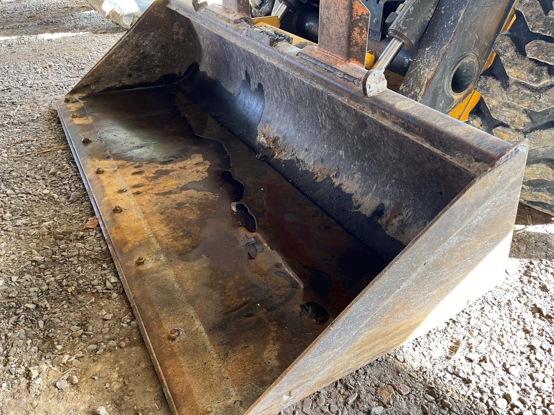 2011 John Deere 332D Image