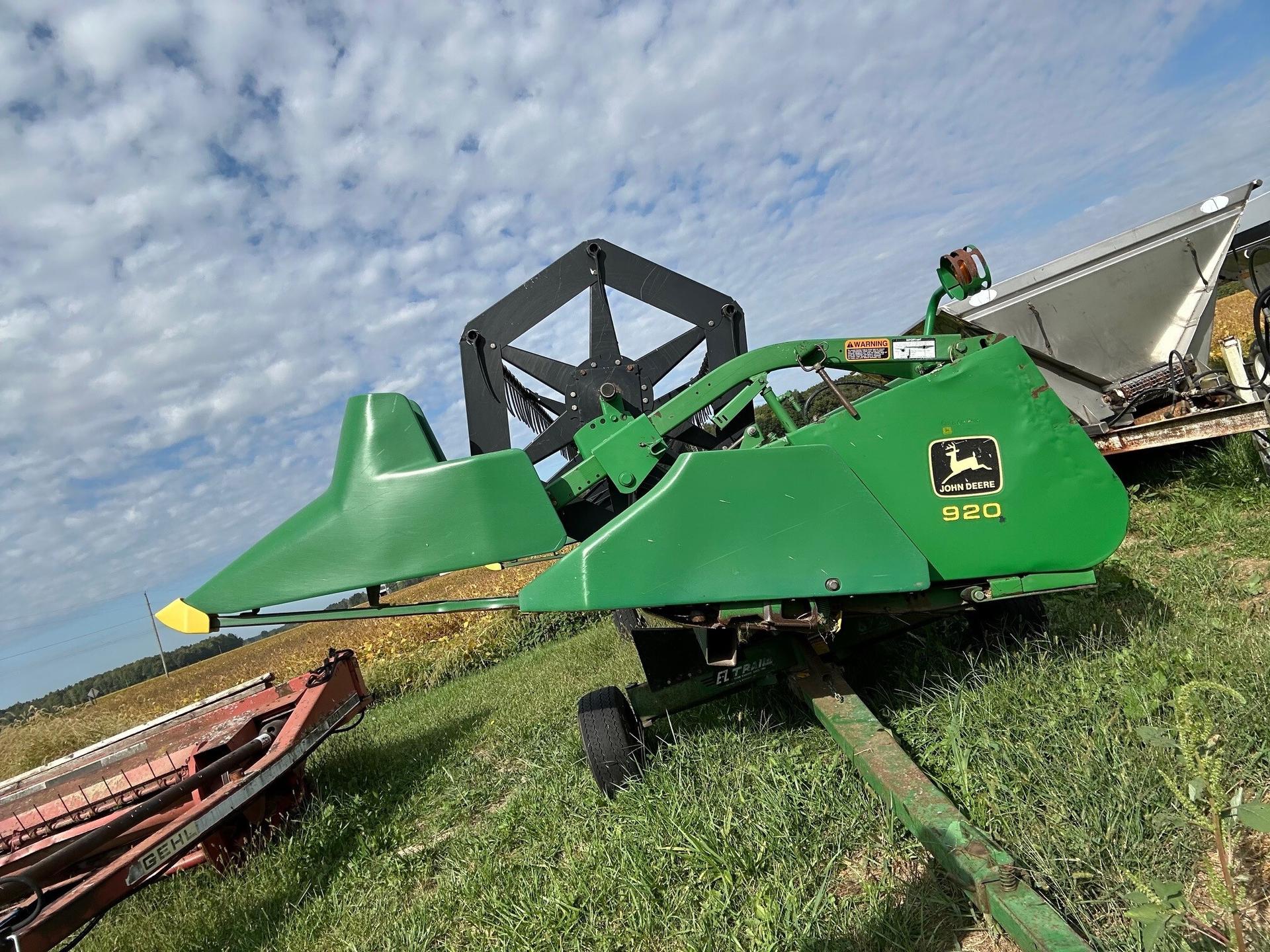 1998 John Deere 920