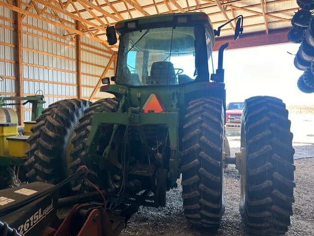 1994 John Deere 8200 Image