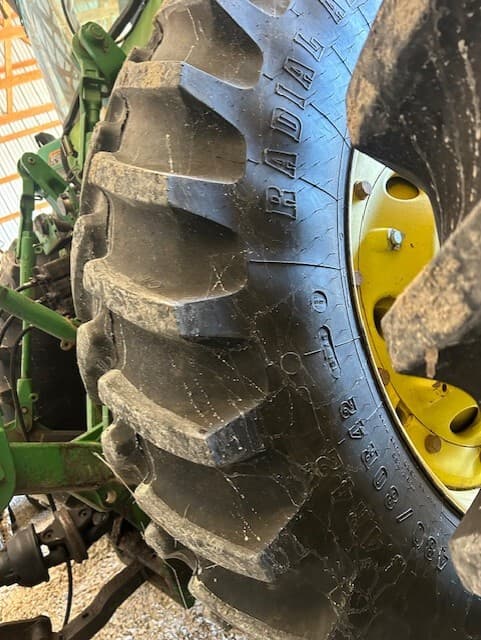 1994 John Deere 8200 Image