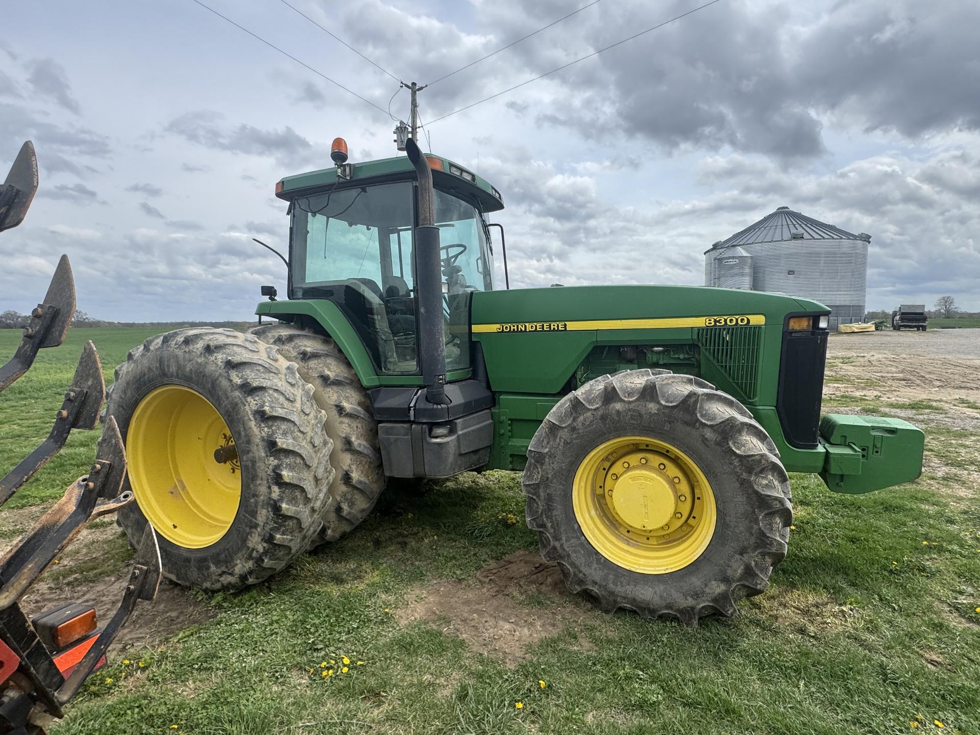1998 John Deere 8300 Image