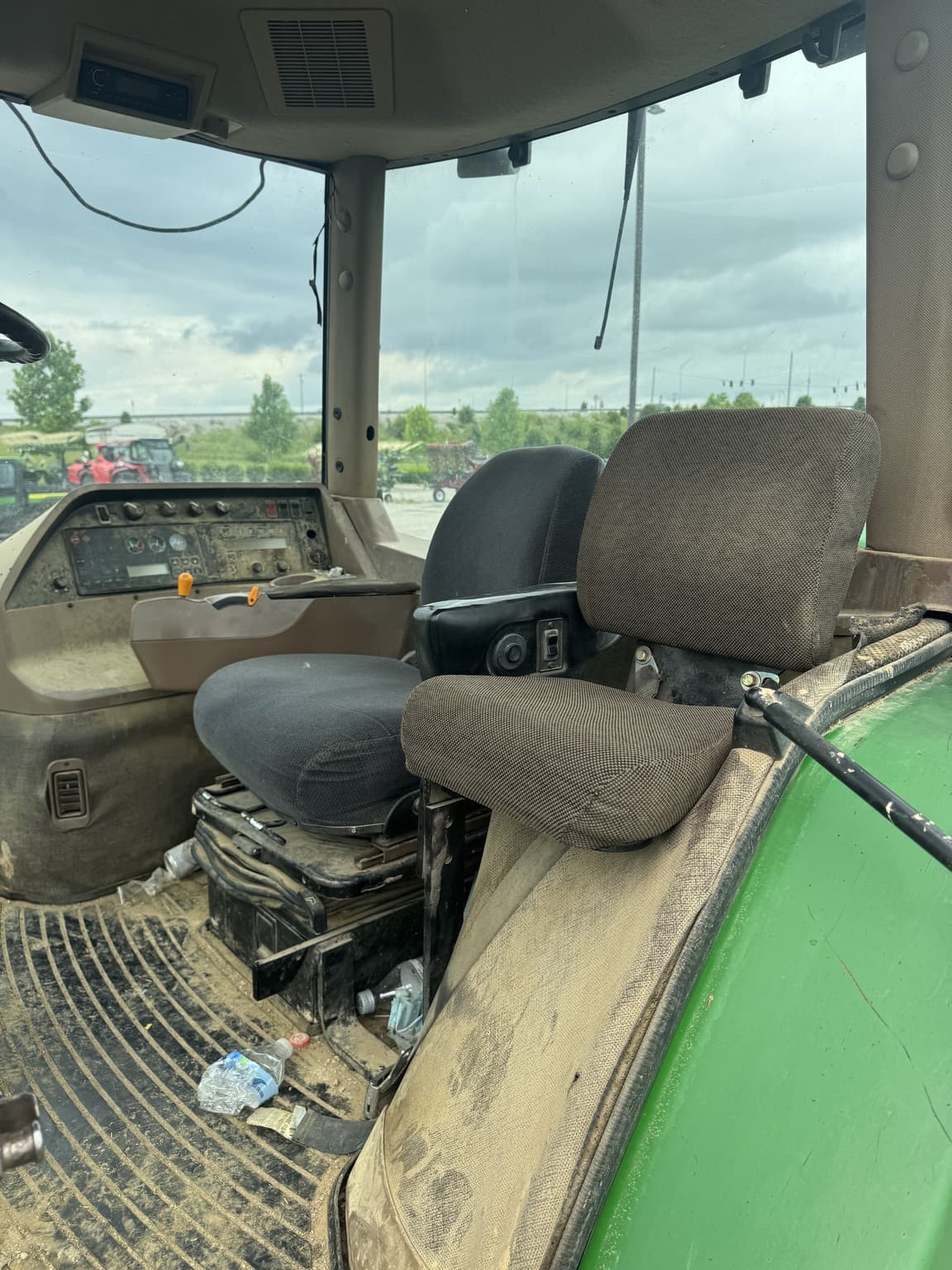 1998 John Deere 8300 Image