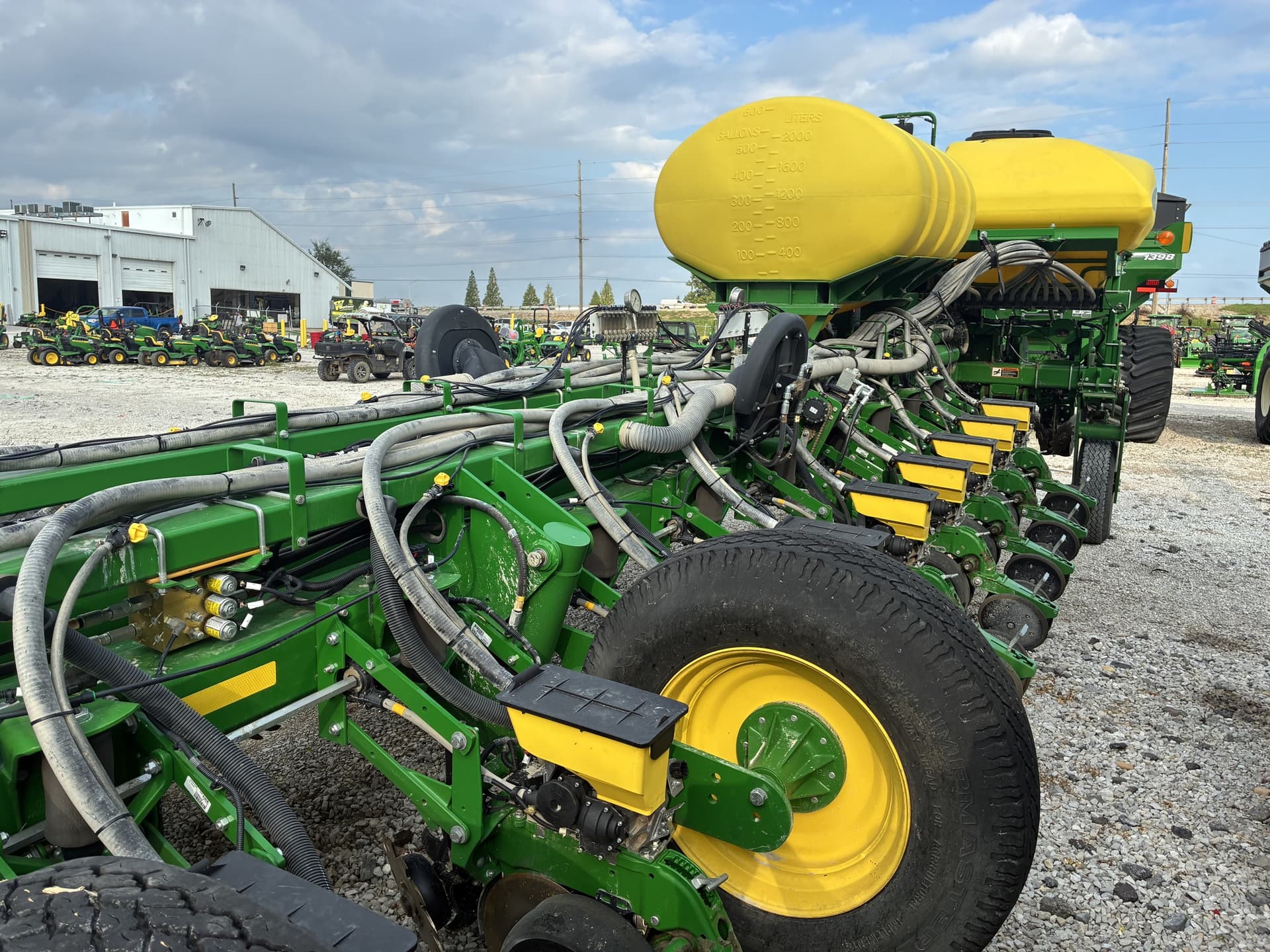 2014 John Deere 1775NT Image