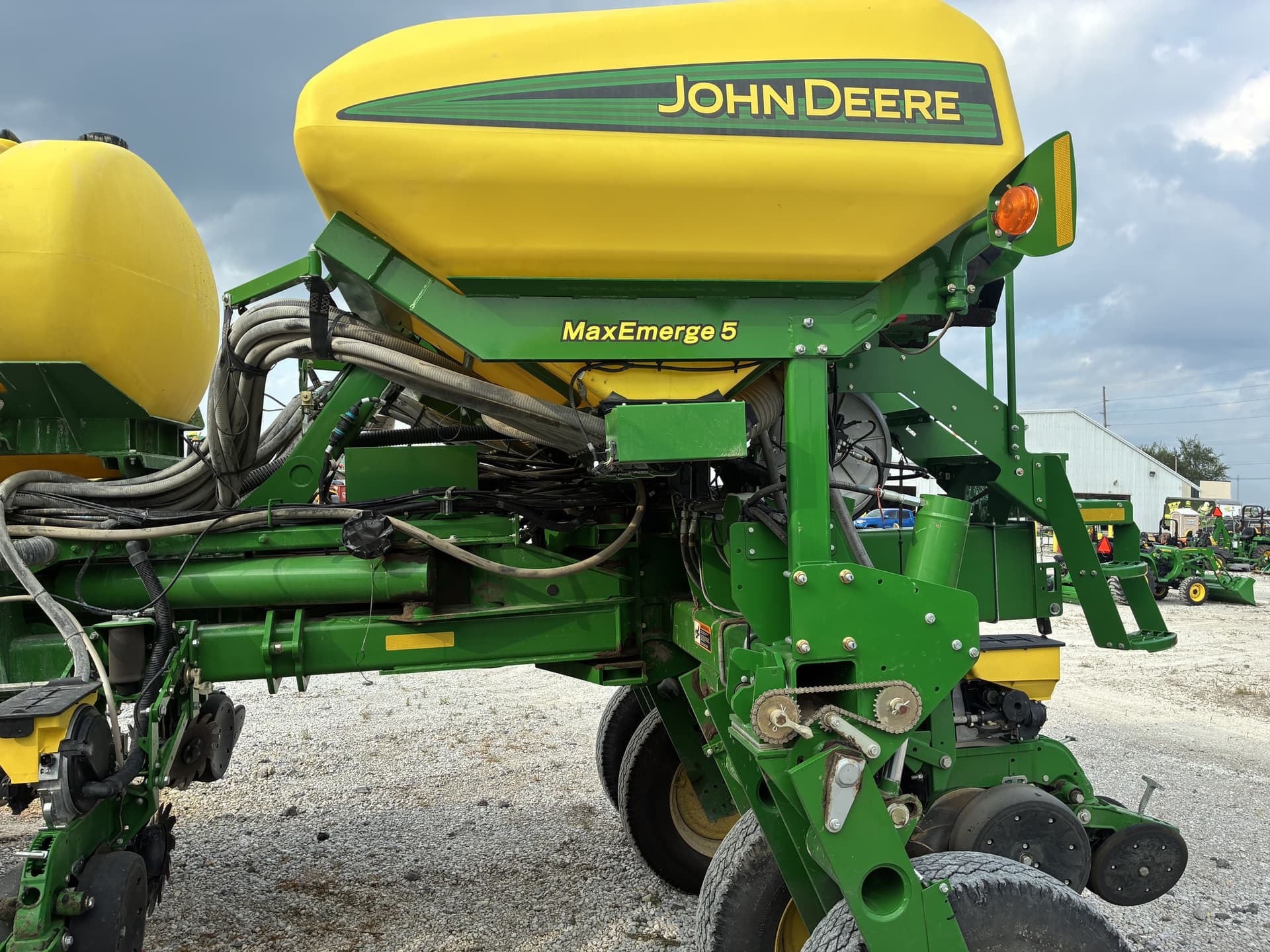 2014 John Deere 1775NT Image