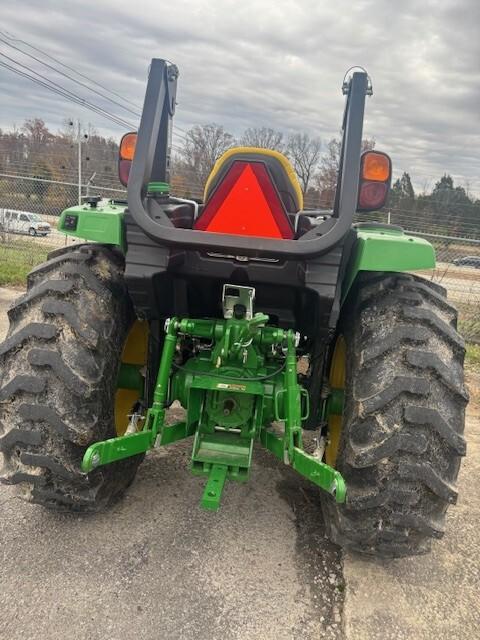 2023 John Deere 4052R