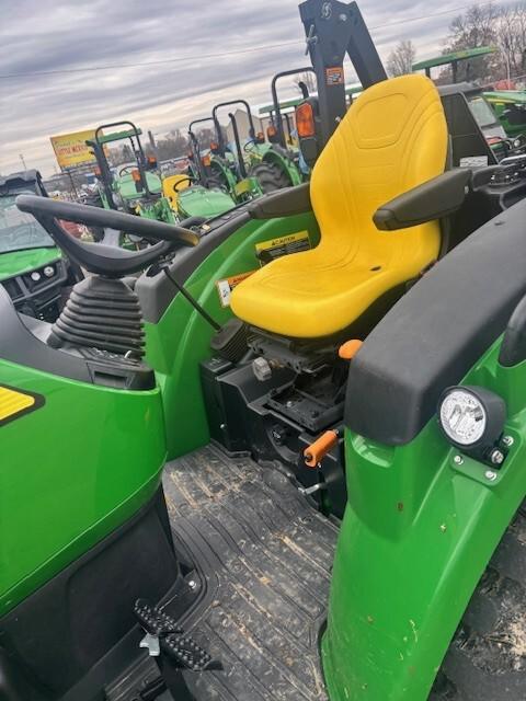 2023 John Deere 4052R