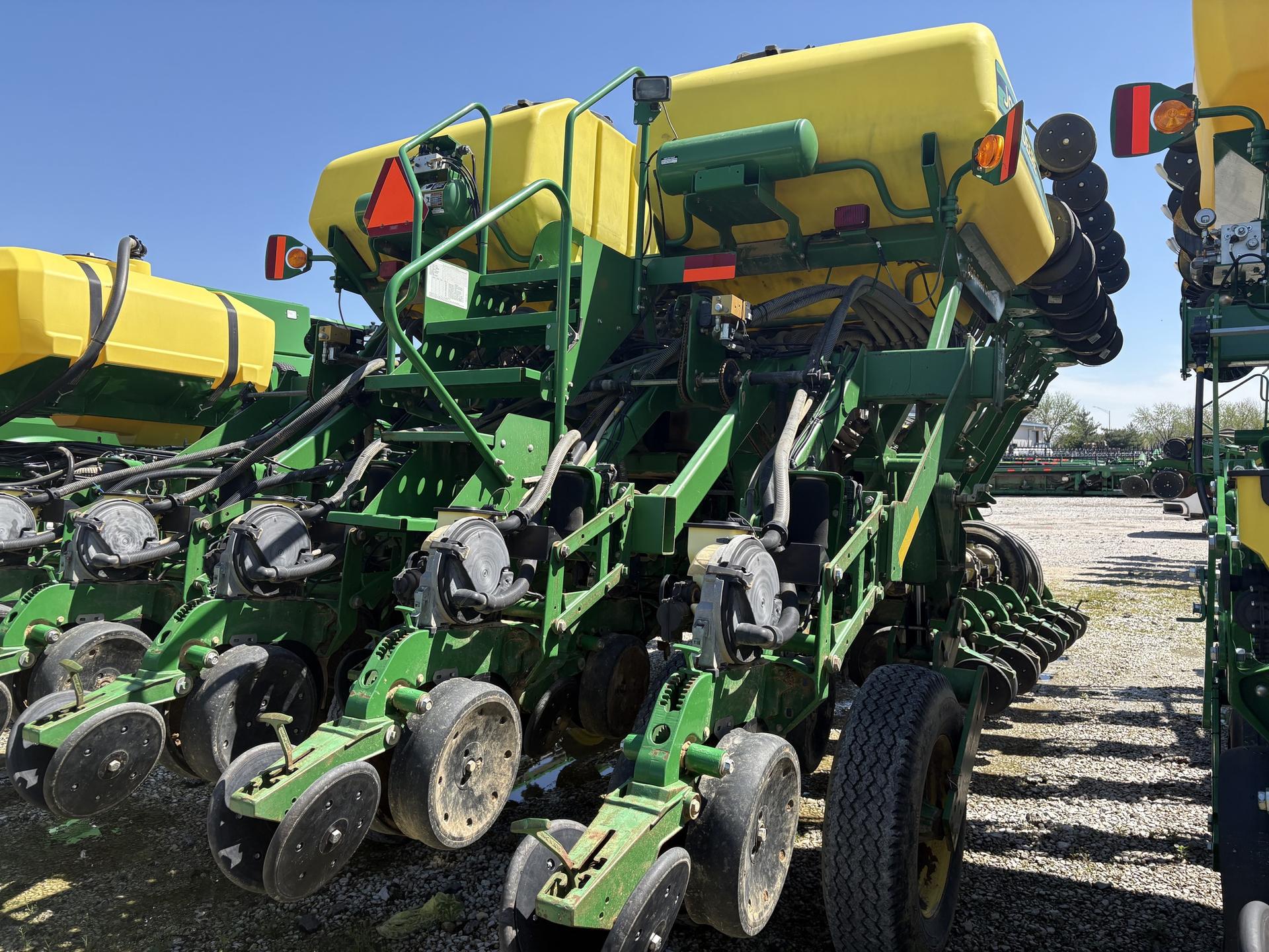 2011 John Deere 1790 Image