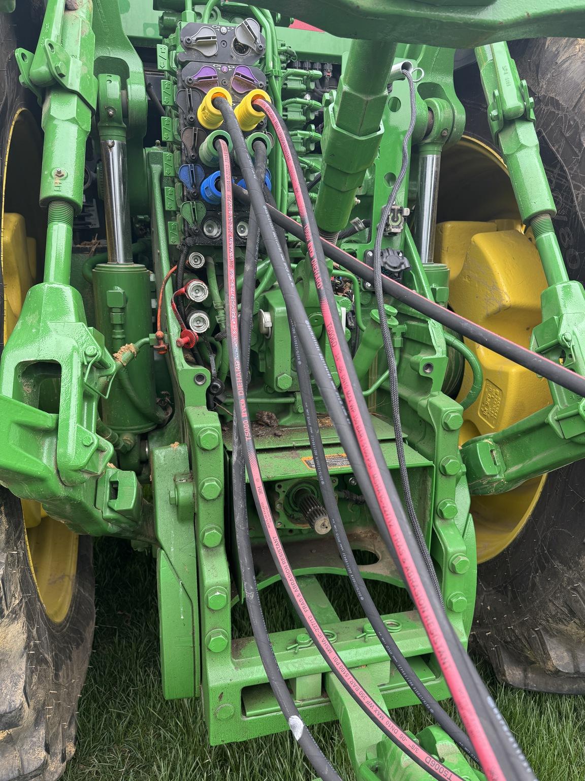 2024 John Deere 8R 250 Image