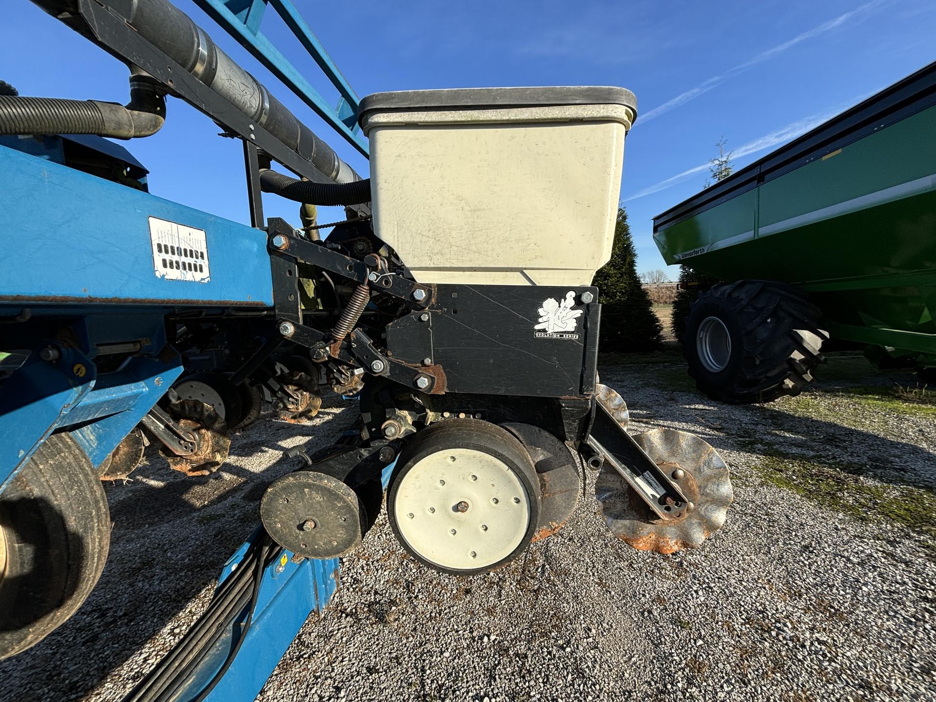 2009 Kinze 3600 Image