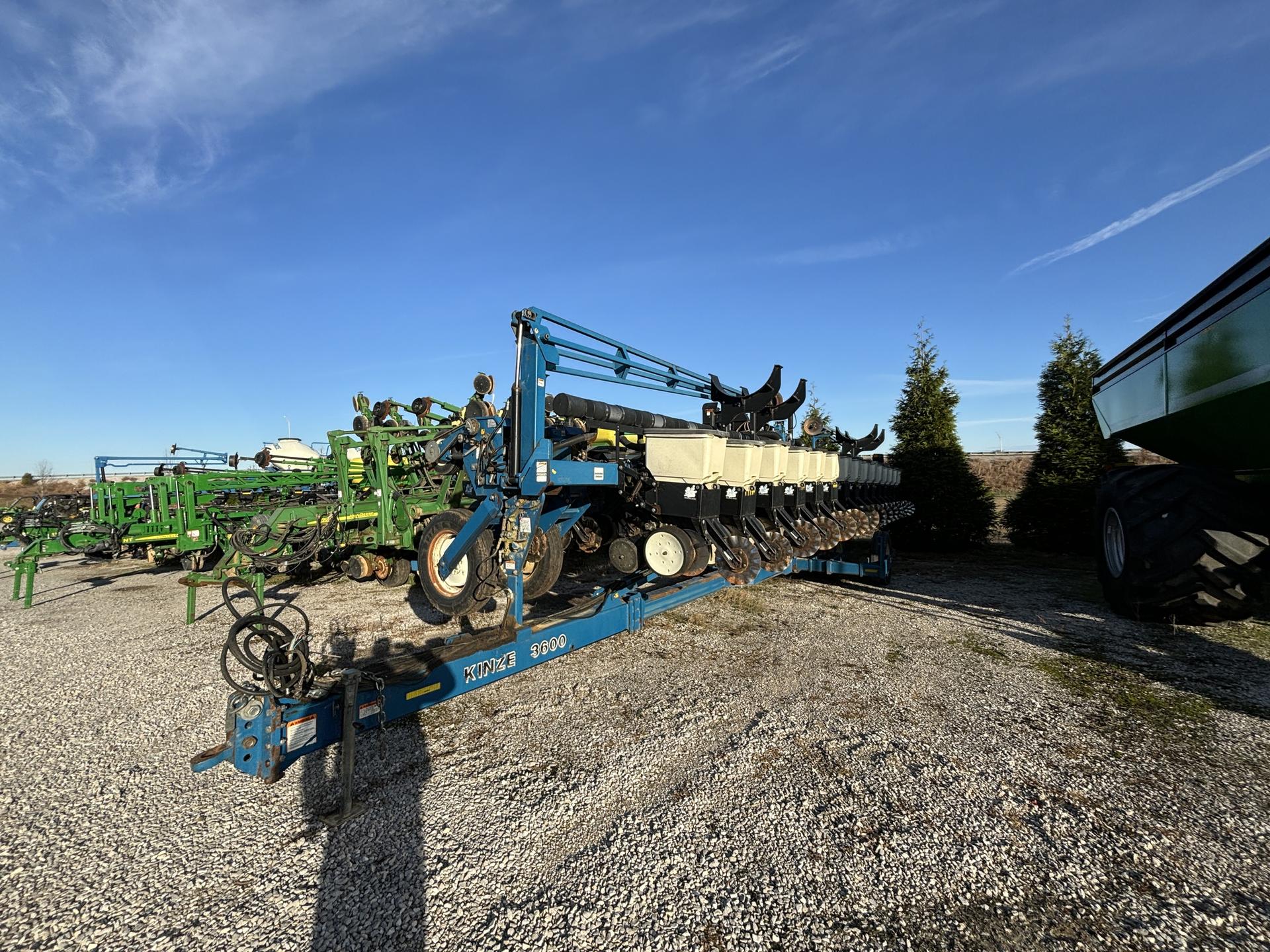 2009 Kinze 3600 Image