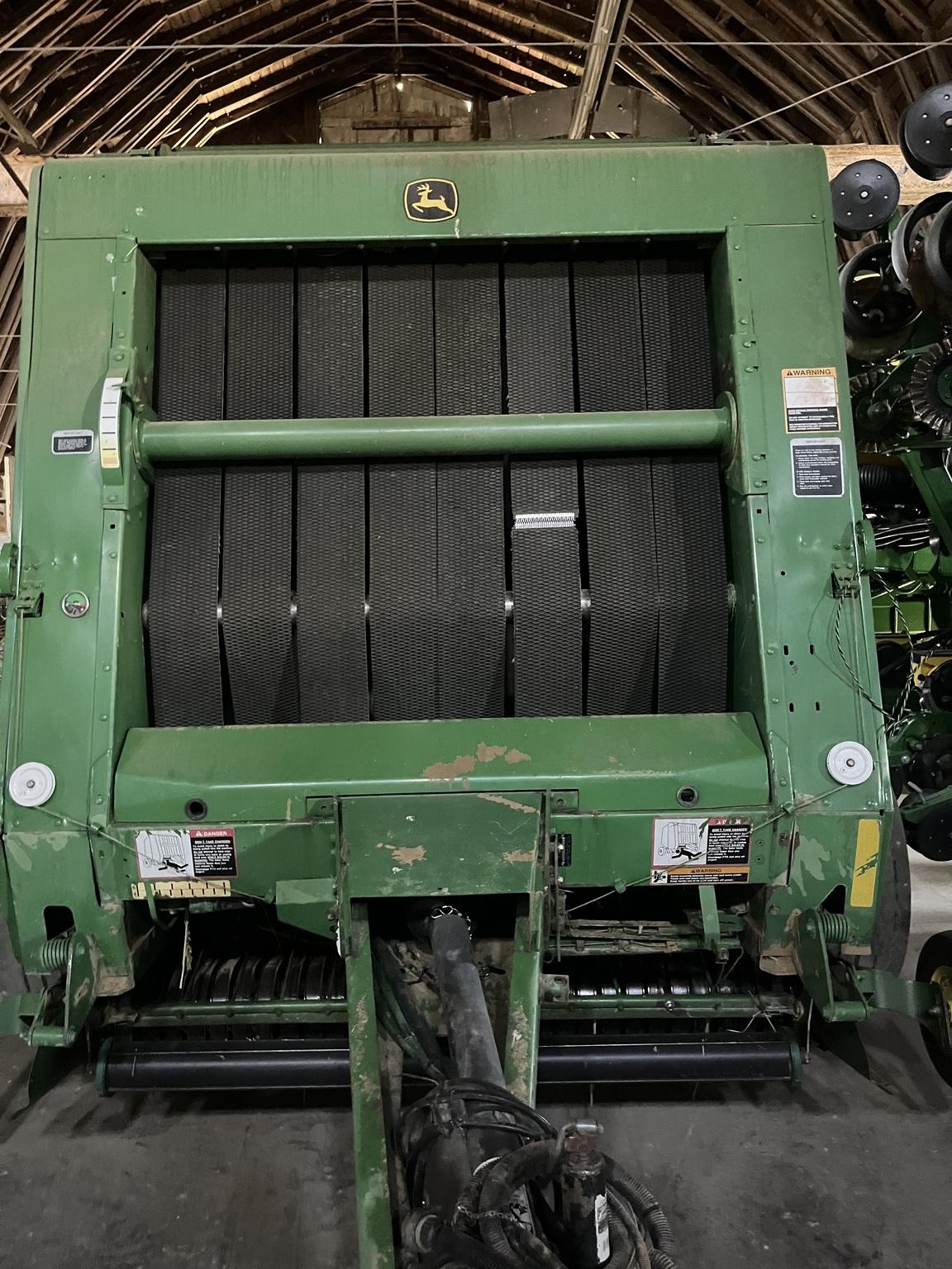 2007 John Deere 568 Image