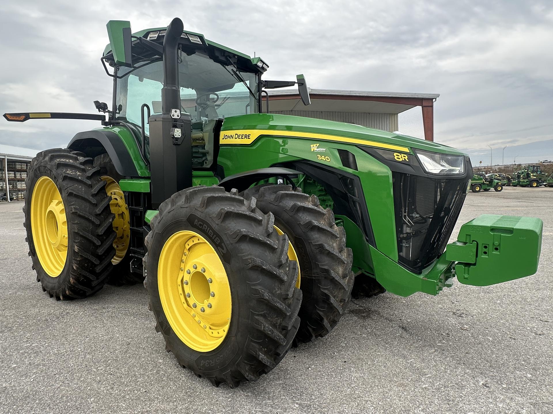 2023 John Deere 8R 340