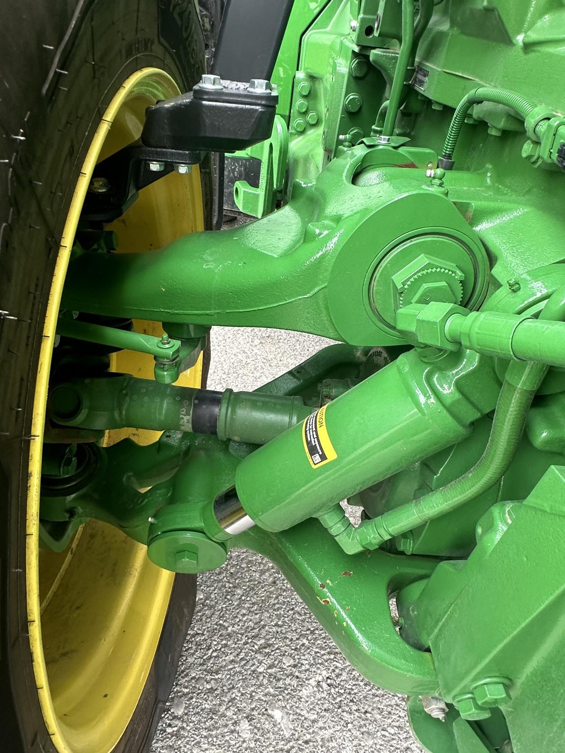 2023 John Deere 8R 340