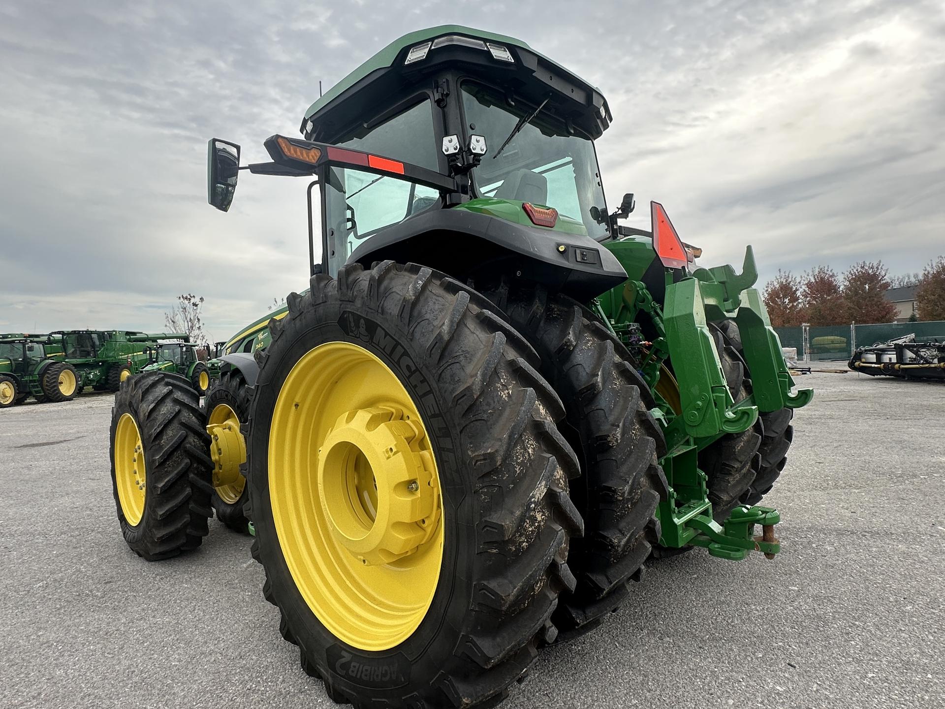 2023 John Deere 8R 340