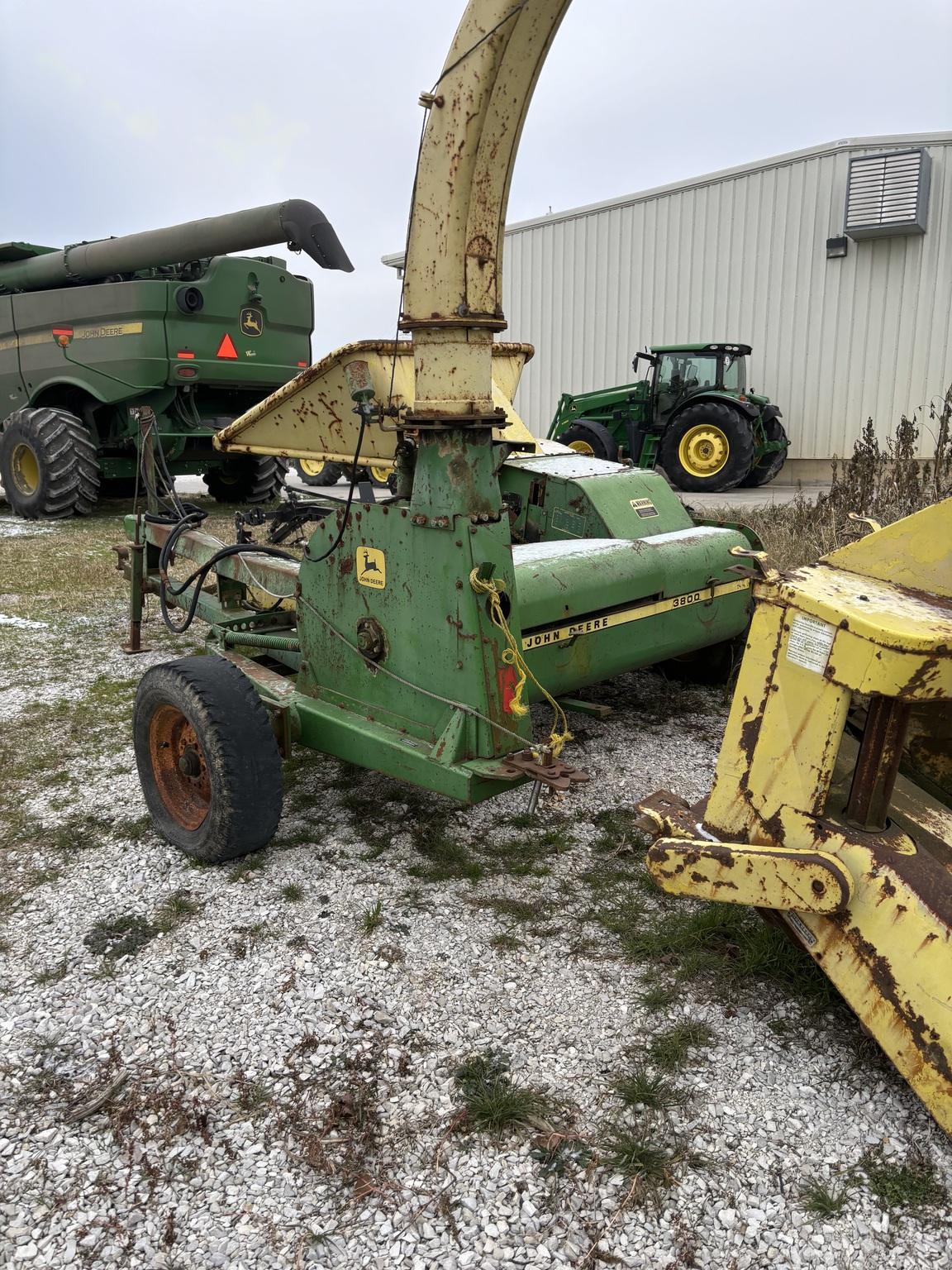 1987 John Deere 3800