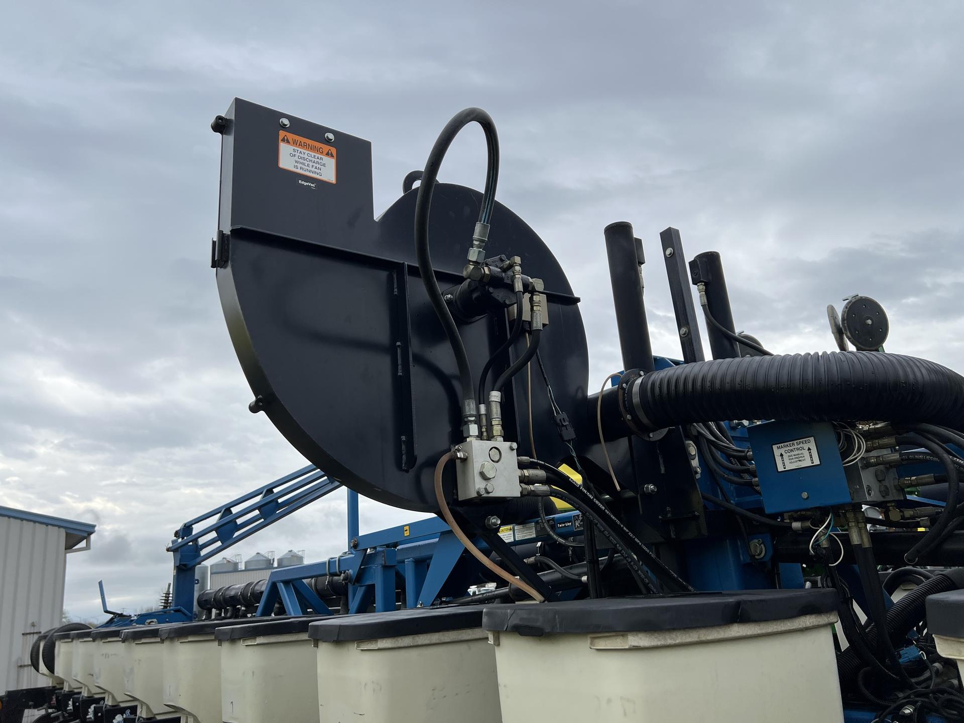 Kinze 3600 Image