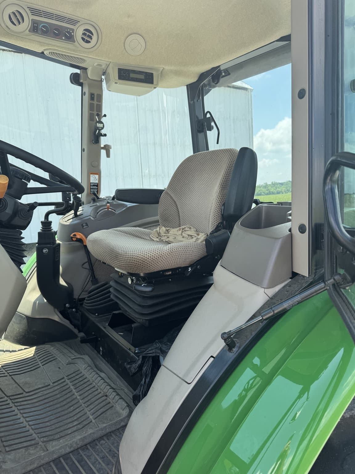 2022 John Deere 5090E Image