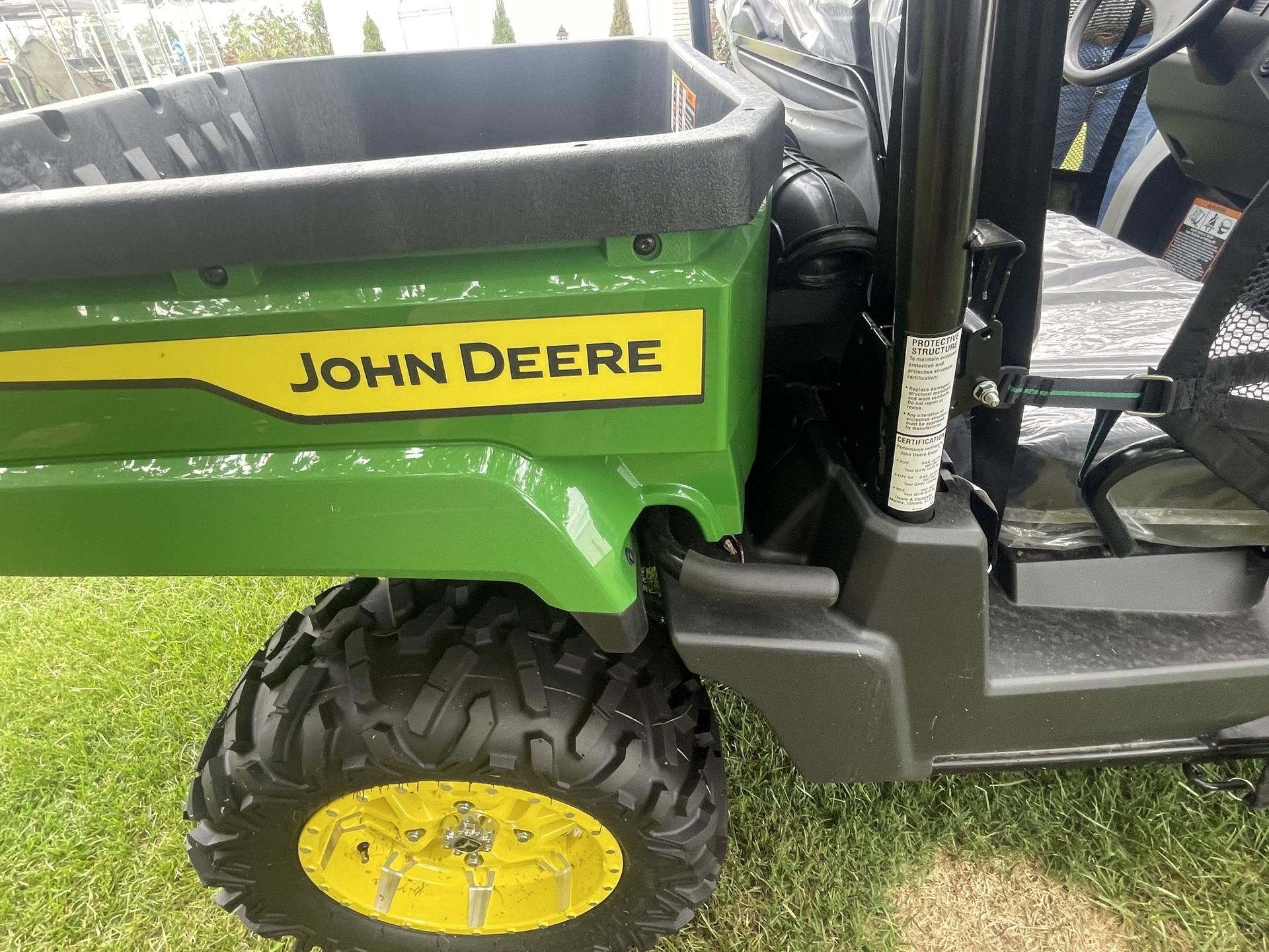 2023 John Deere XUV 560E