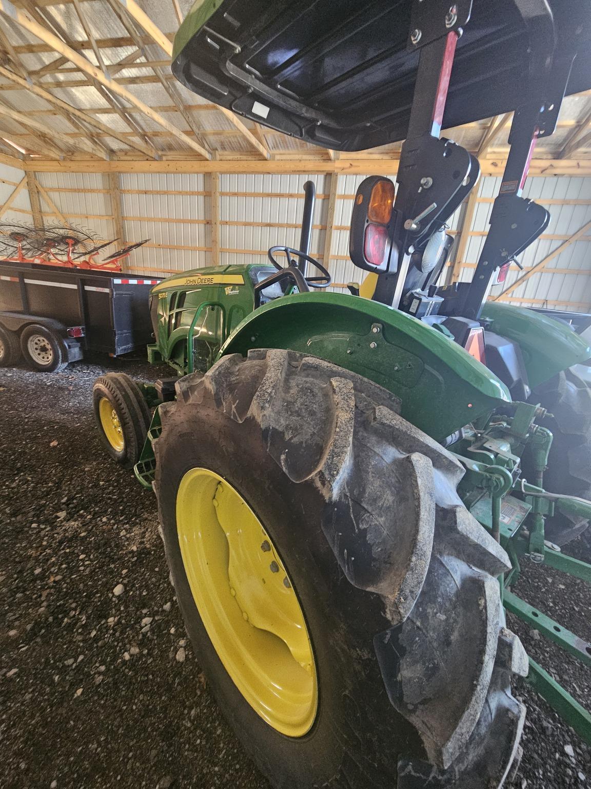 2022 John Deere 5075E Image