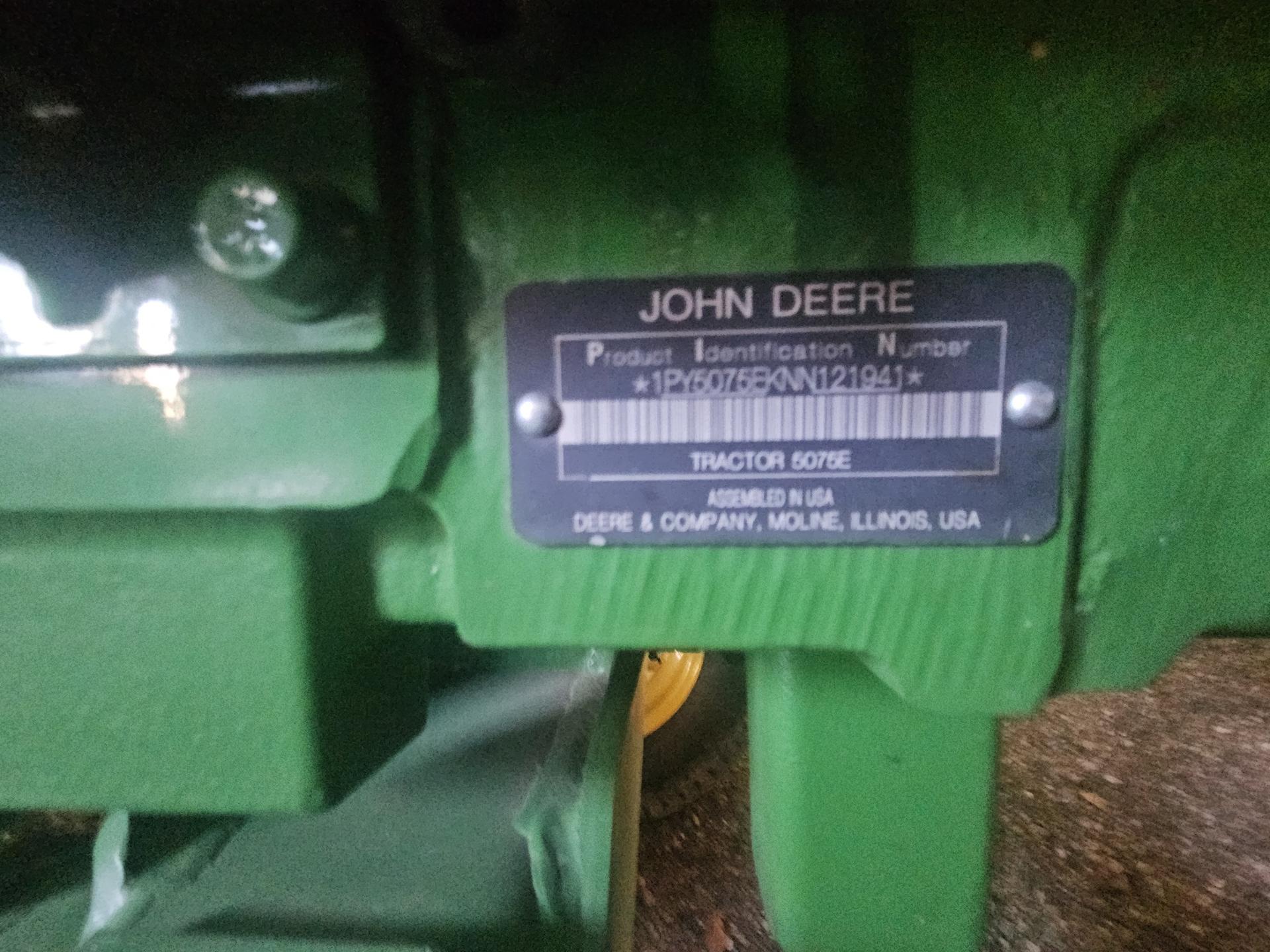 2022 John Deere 5075E Image