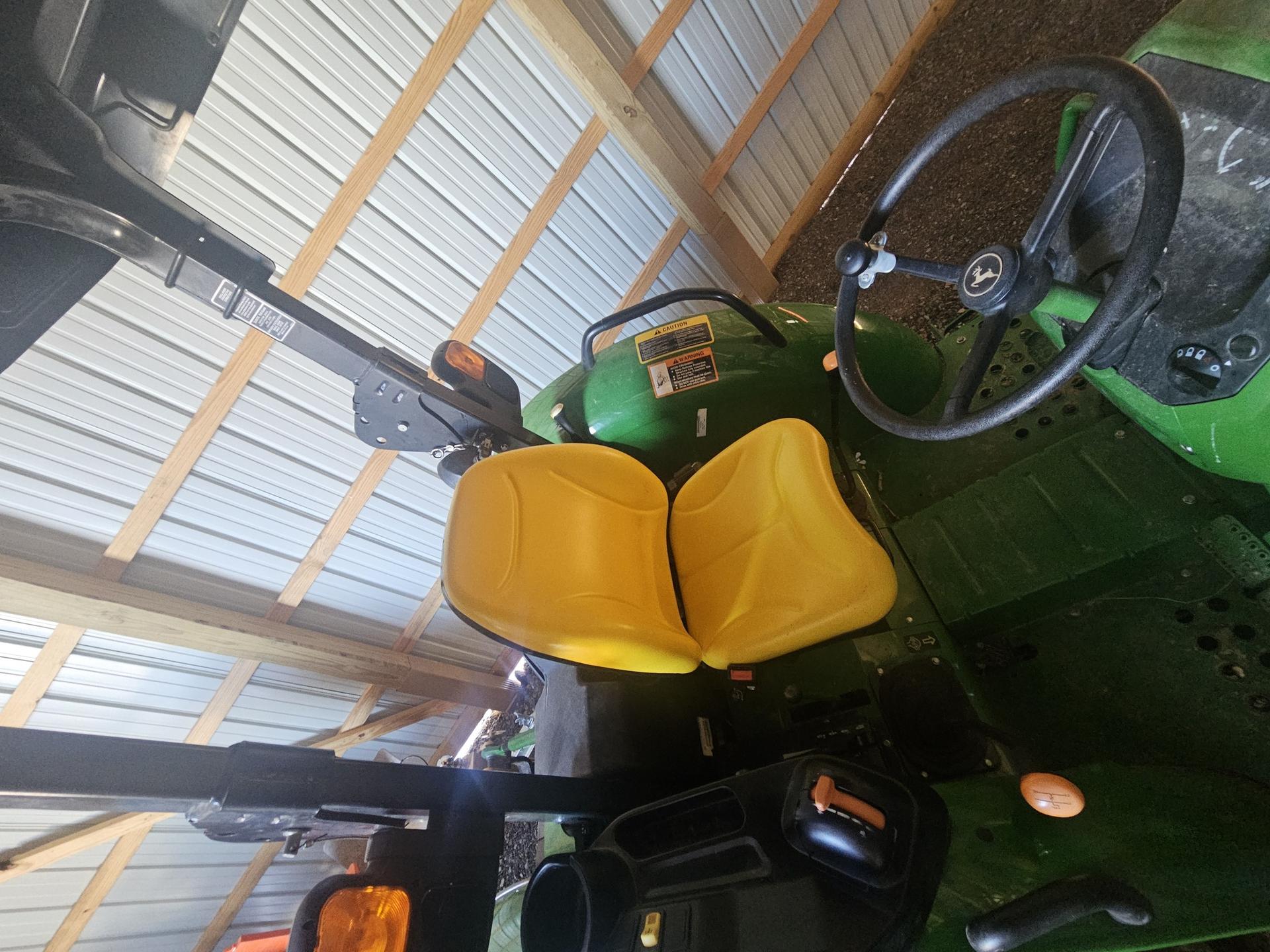 2022 John Deere 5075E Image