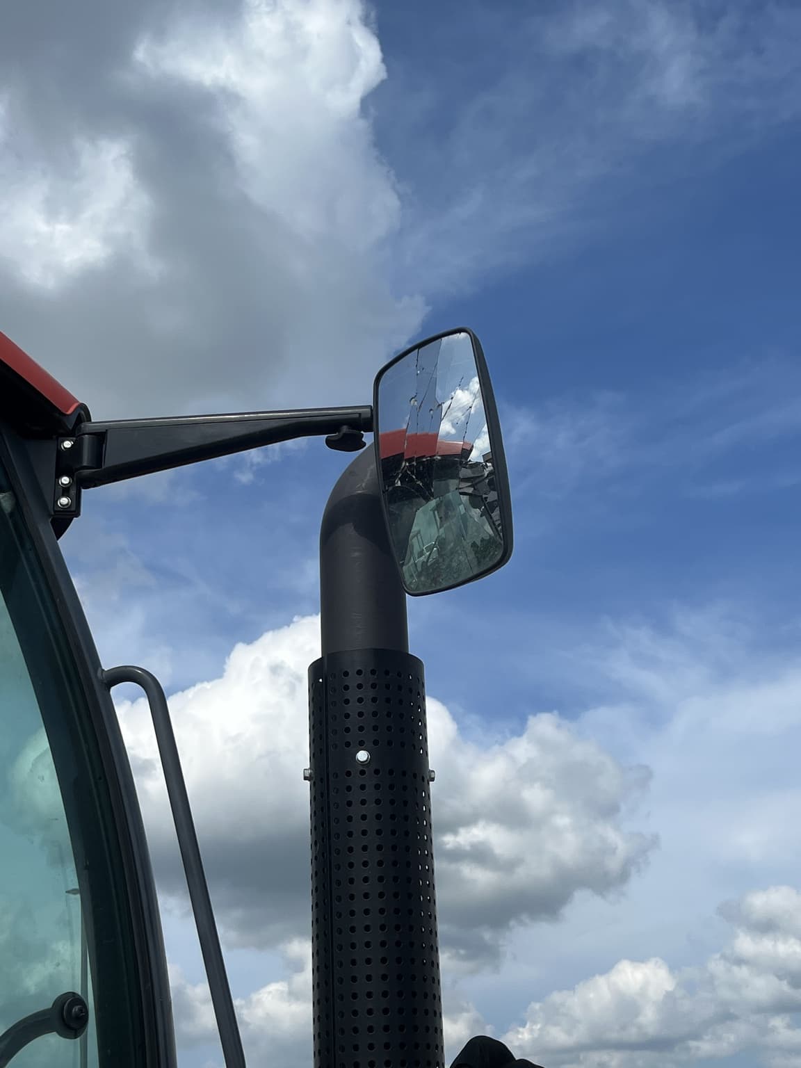 2021 Kubota M7-152 Image