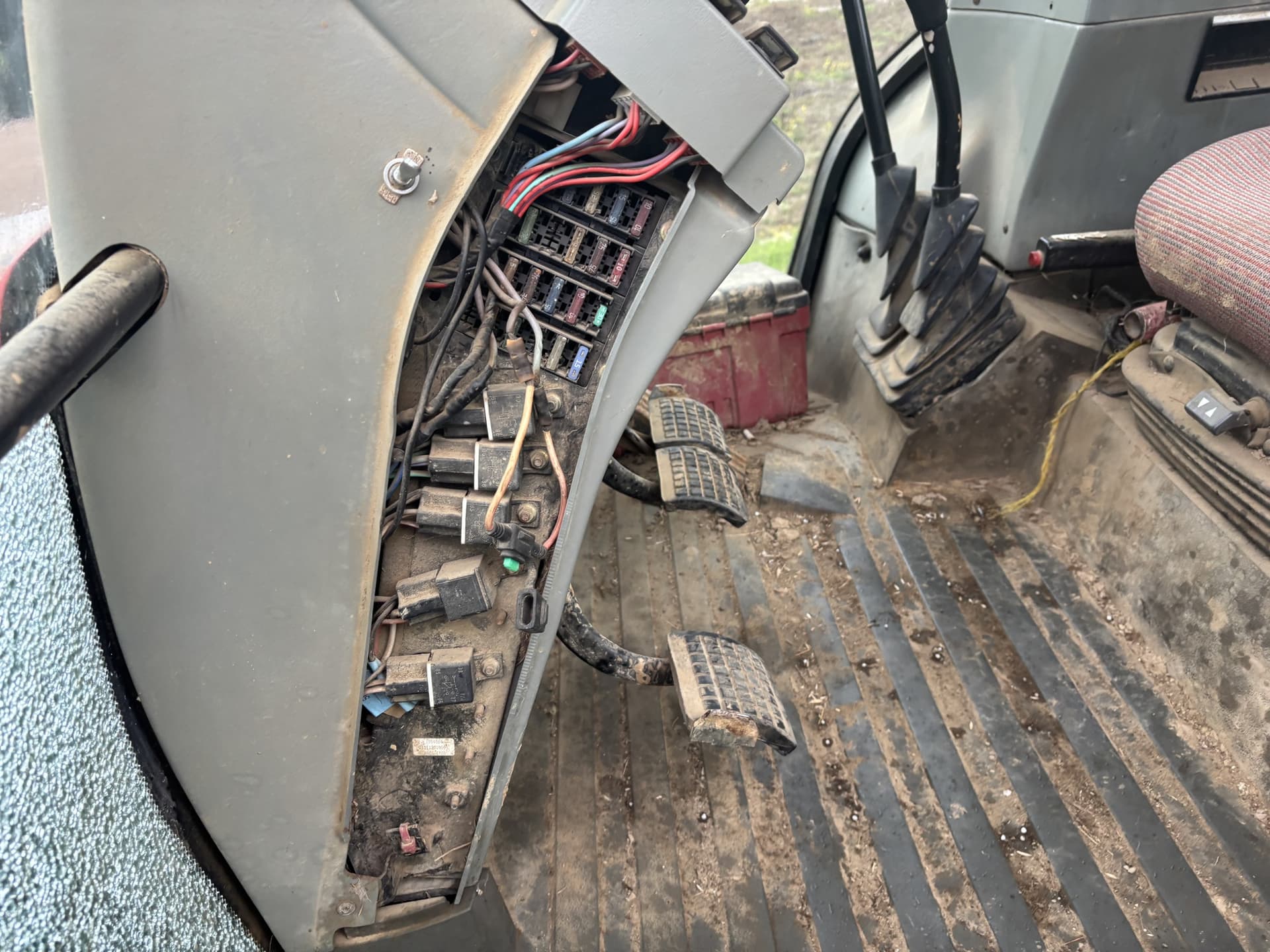 1996 Massey Ferguson 6180 Image