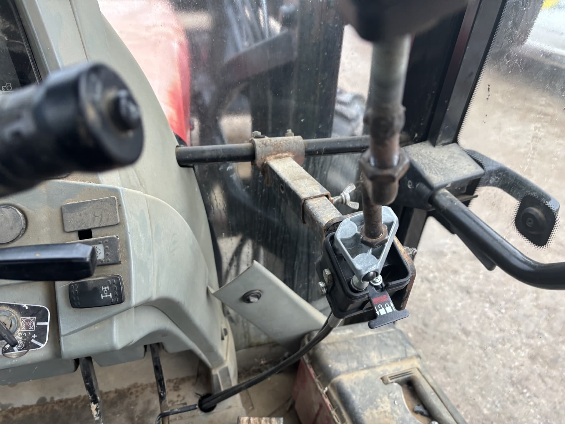 1996 Massey Ferguson 6180 Image
