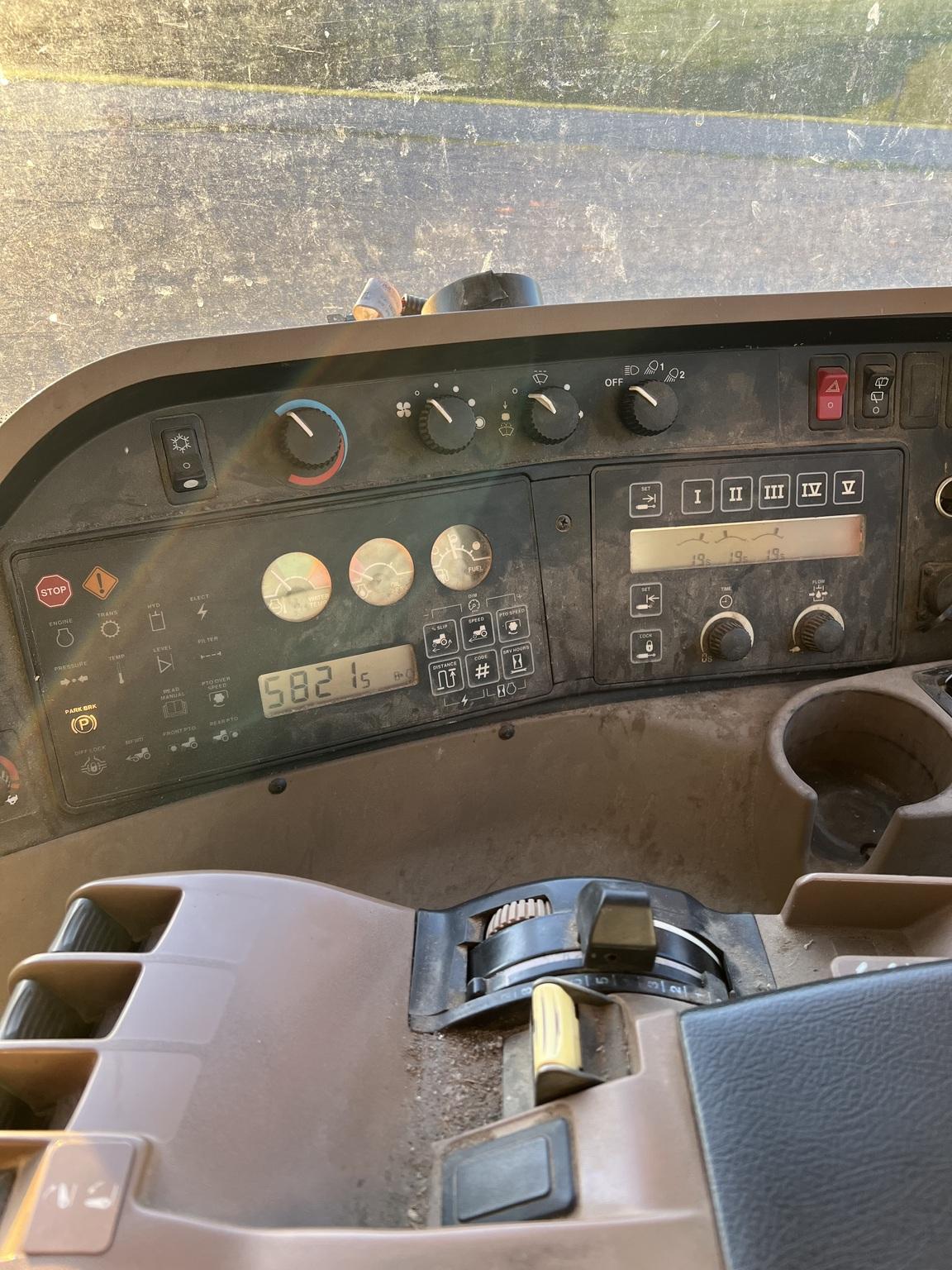 1996 John Deere 8100