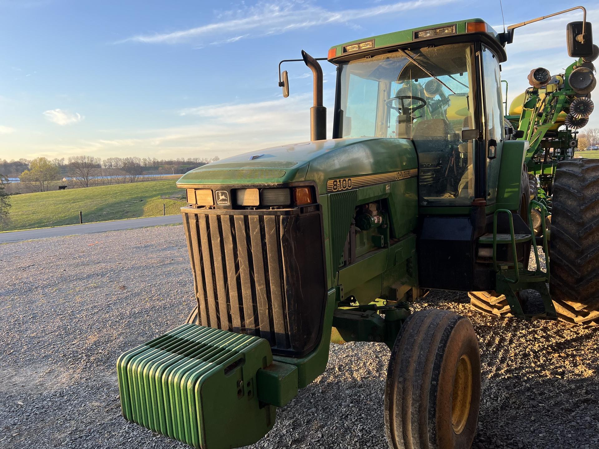 1996 John Deere 8100