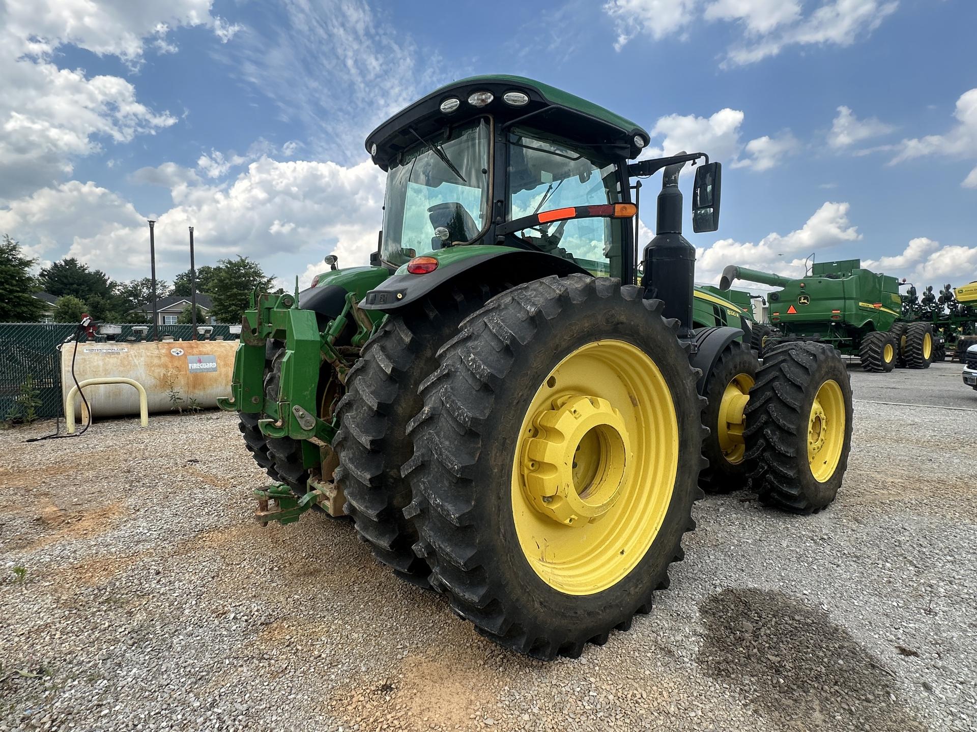 2018 John Deere 8320R