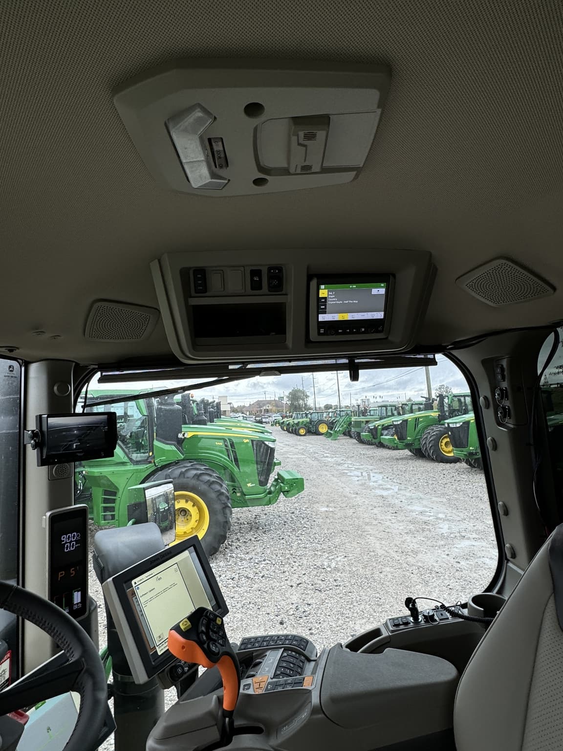 2023 John Deere 800R