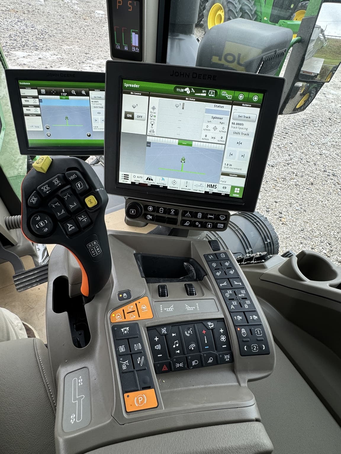2023 John Deere 800R Image