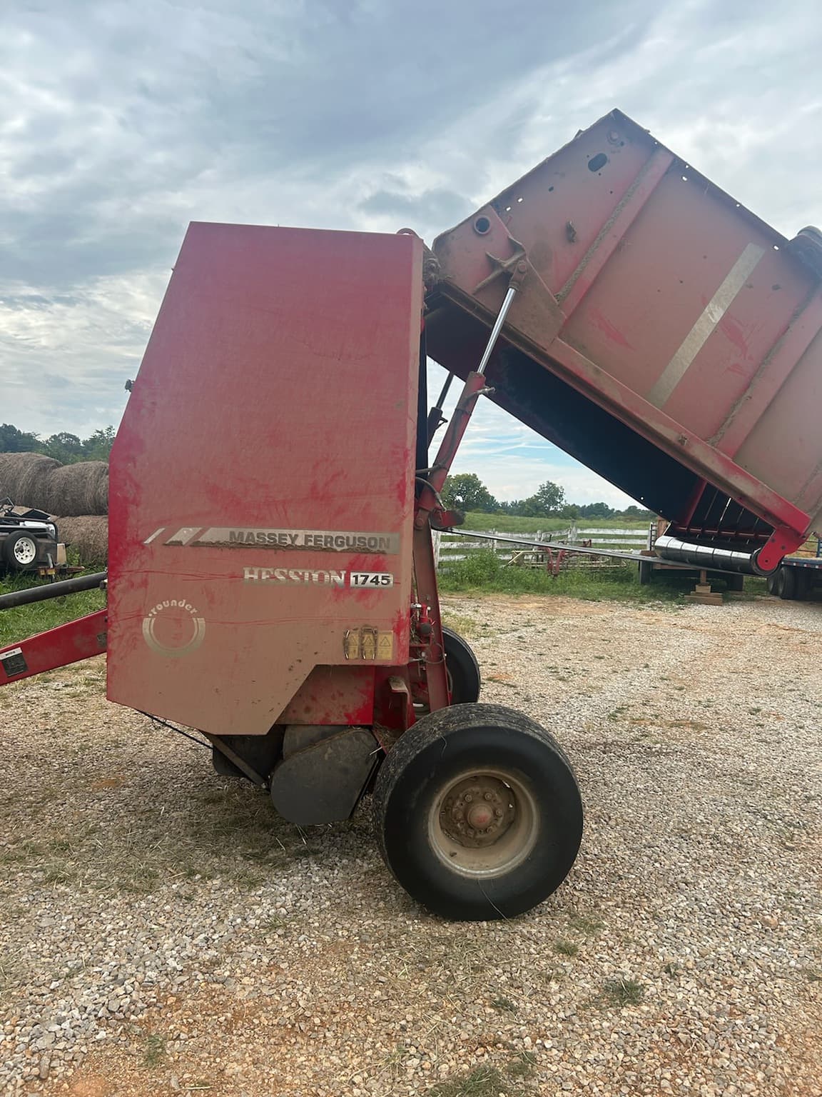 2006 Massey Ferguson 1745