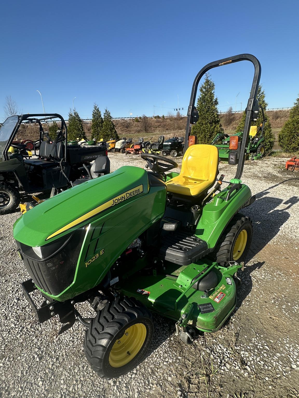 2015 John Deere 1023E Image