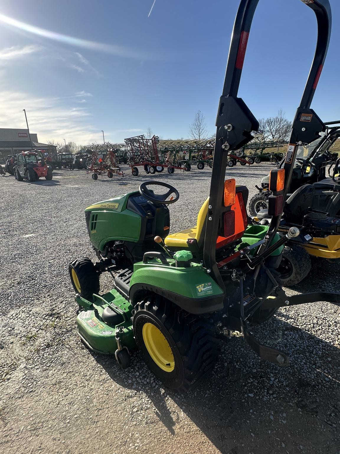 2015 John Deere 1023E Image